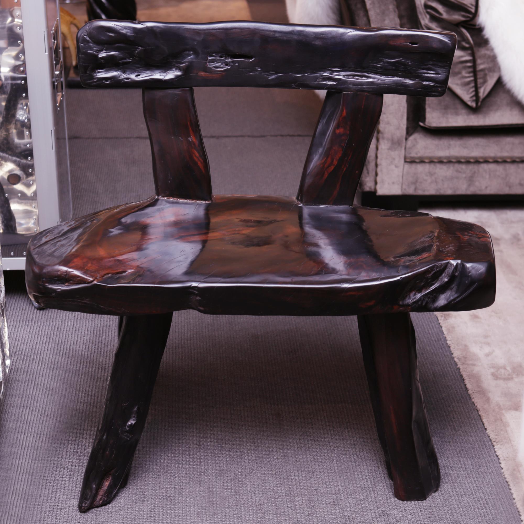 Bench ebony thick 1 in natural
solid ebony wood from Macassar.
Hand carved piece, unique and
exceptional piece.