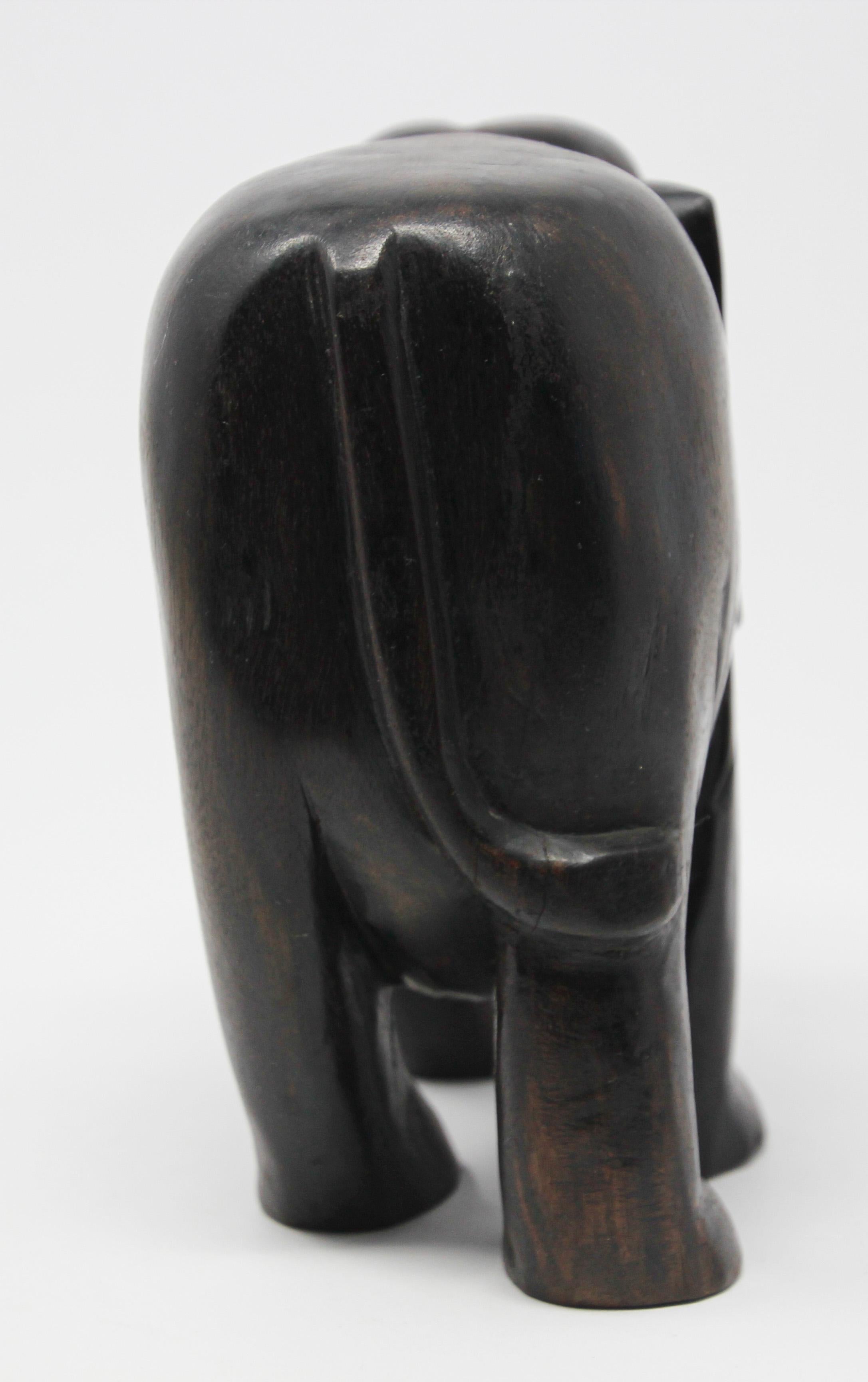 Ebony Wood Hand Carved African Elephant In Good Condition For Sale In North Hollywood, CA
