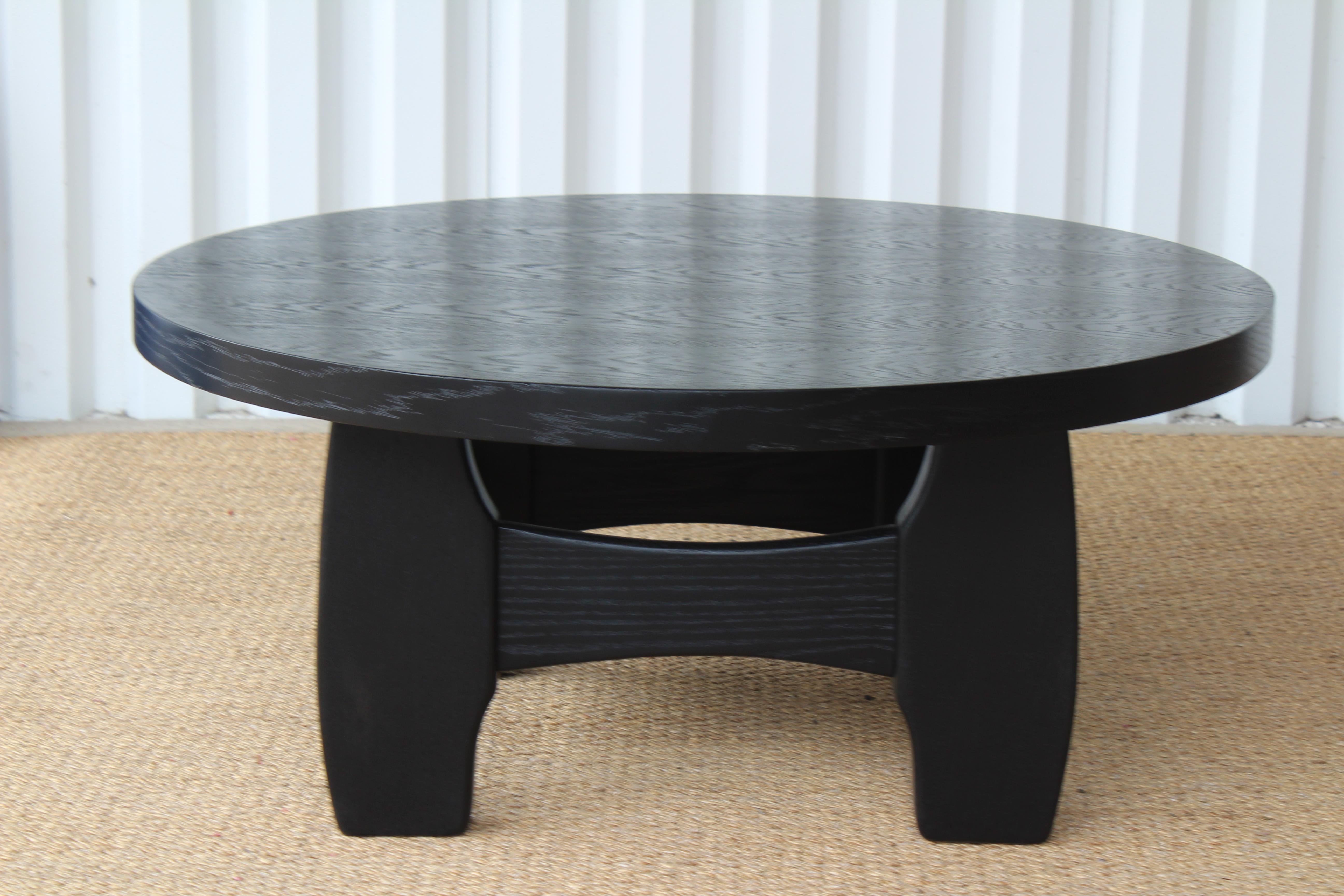 Vintage 1970s oak coffee table, recently restored in an ebonized finish. In excellent condition.