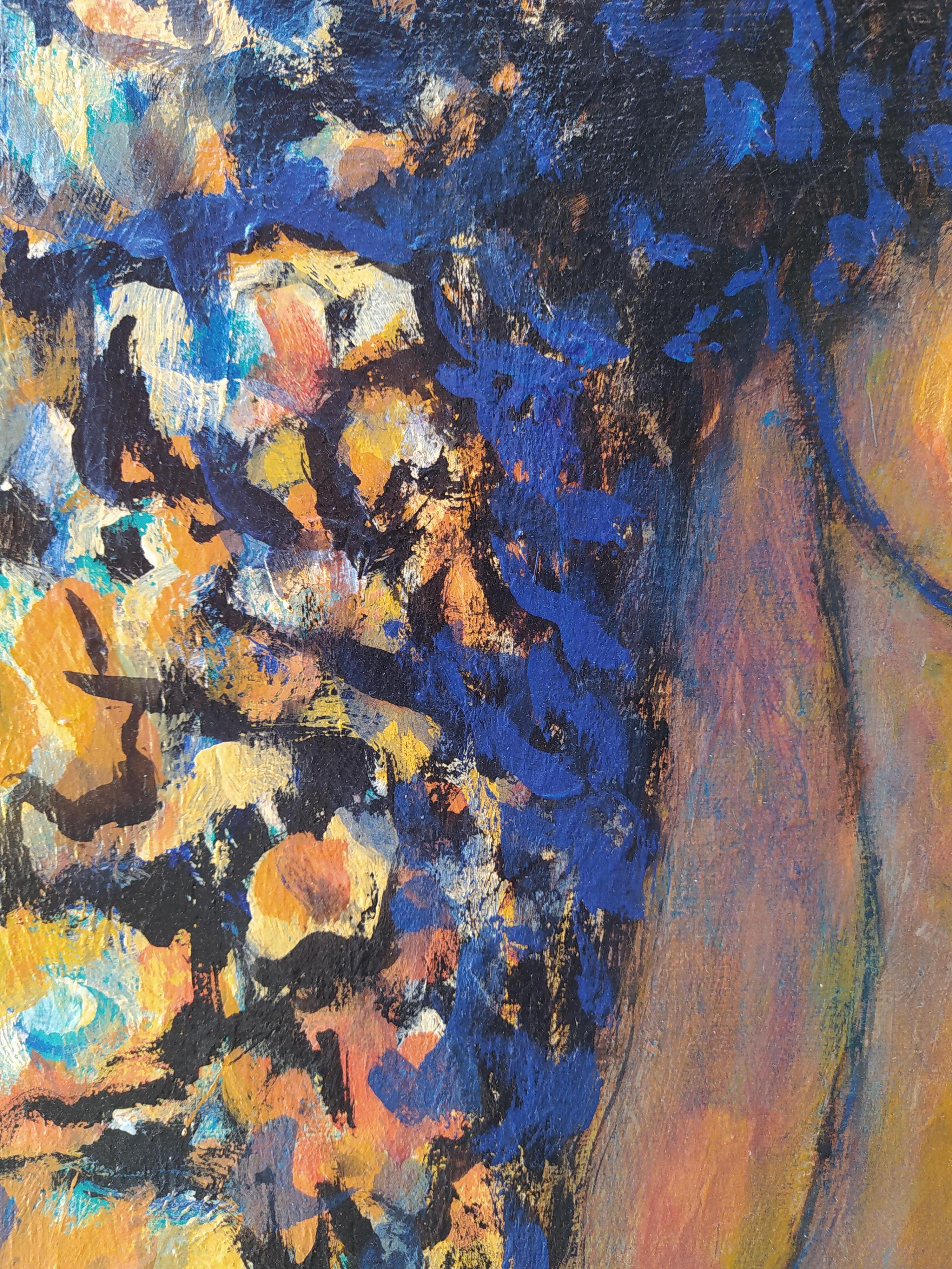 „Passion“ – vertikaler expressionistischer weiblicher kniender Akt mit Blumen in Ocker. – Painting von E.C. Bell