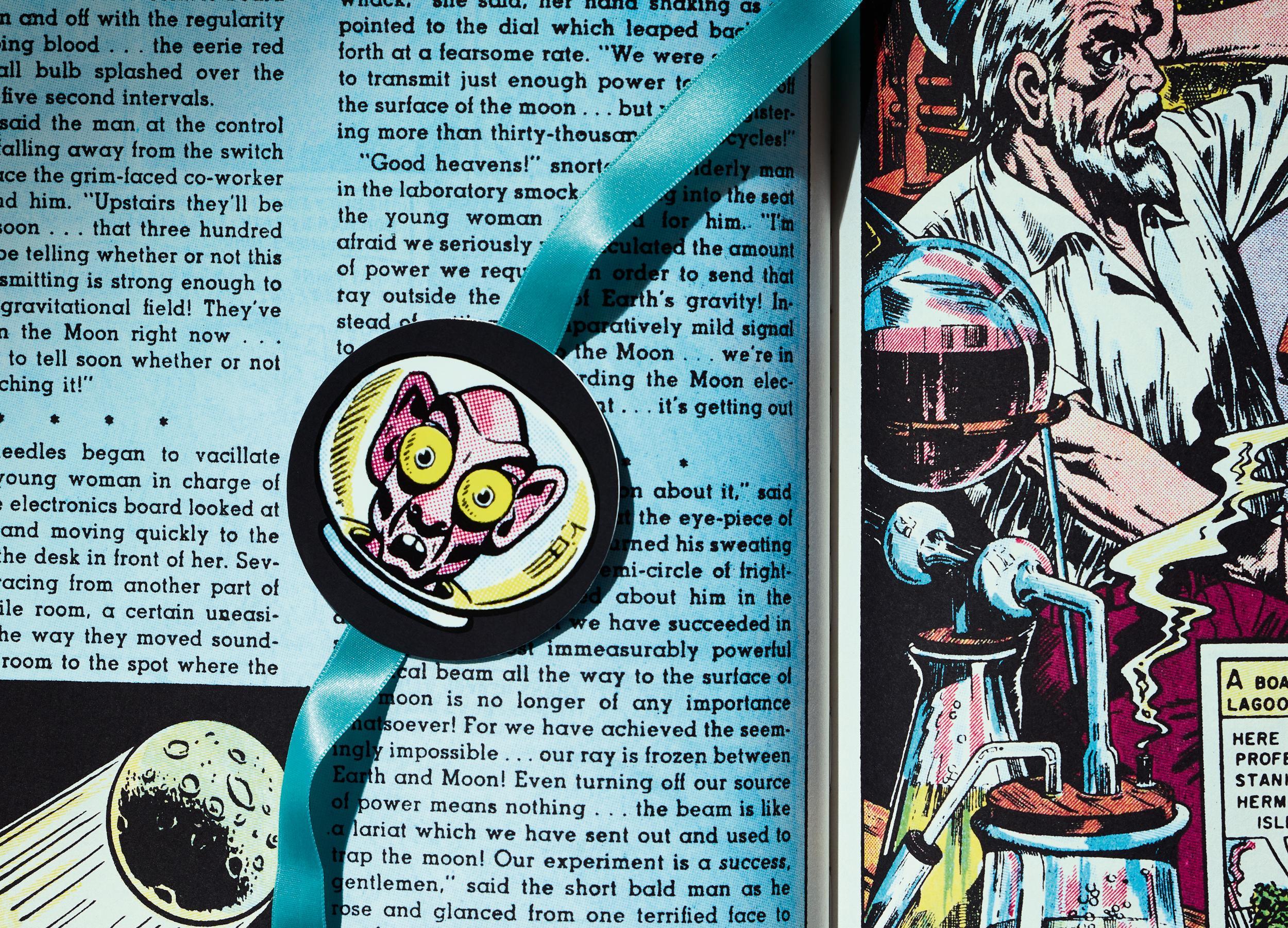 Embossé Library EC Comics Science étrange. Vol. 1. Livre de l'édition Collector limitée en vente