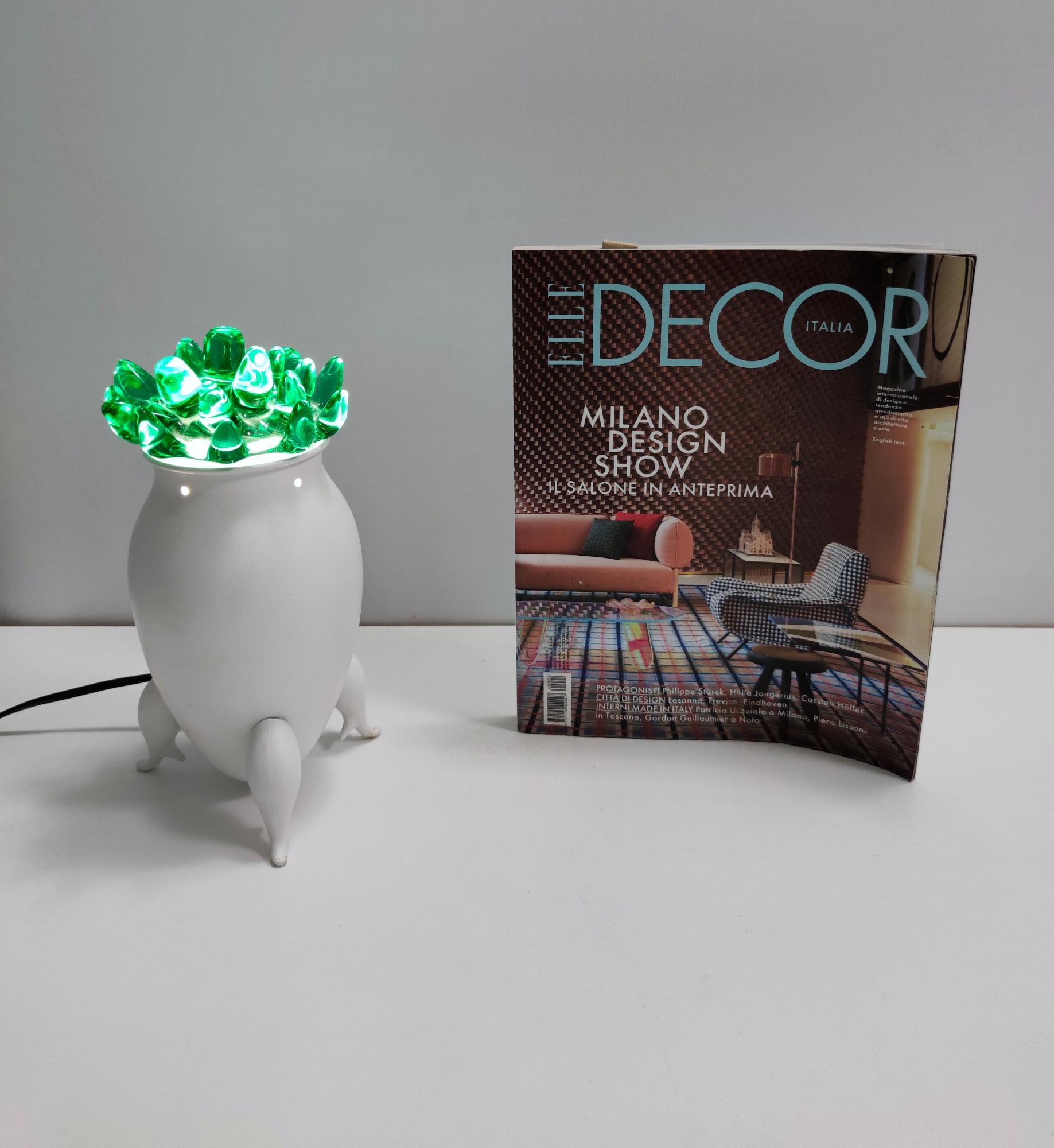 Post-Modern Eccentric Postmodern Green Murano Glass and White Aluminum Table Lamp, Italy For Sale