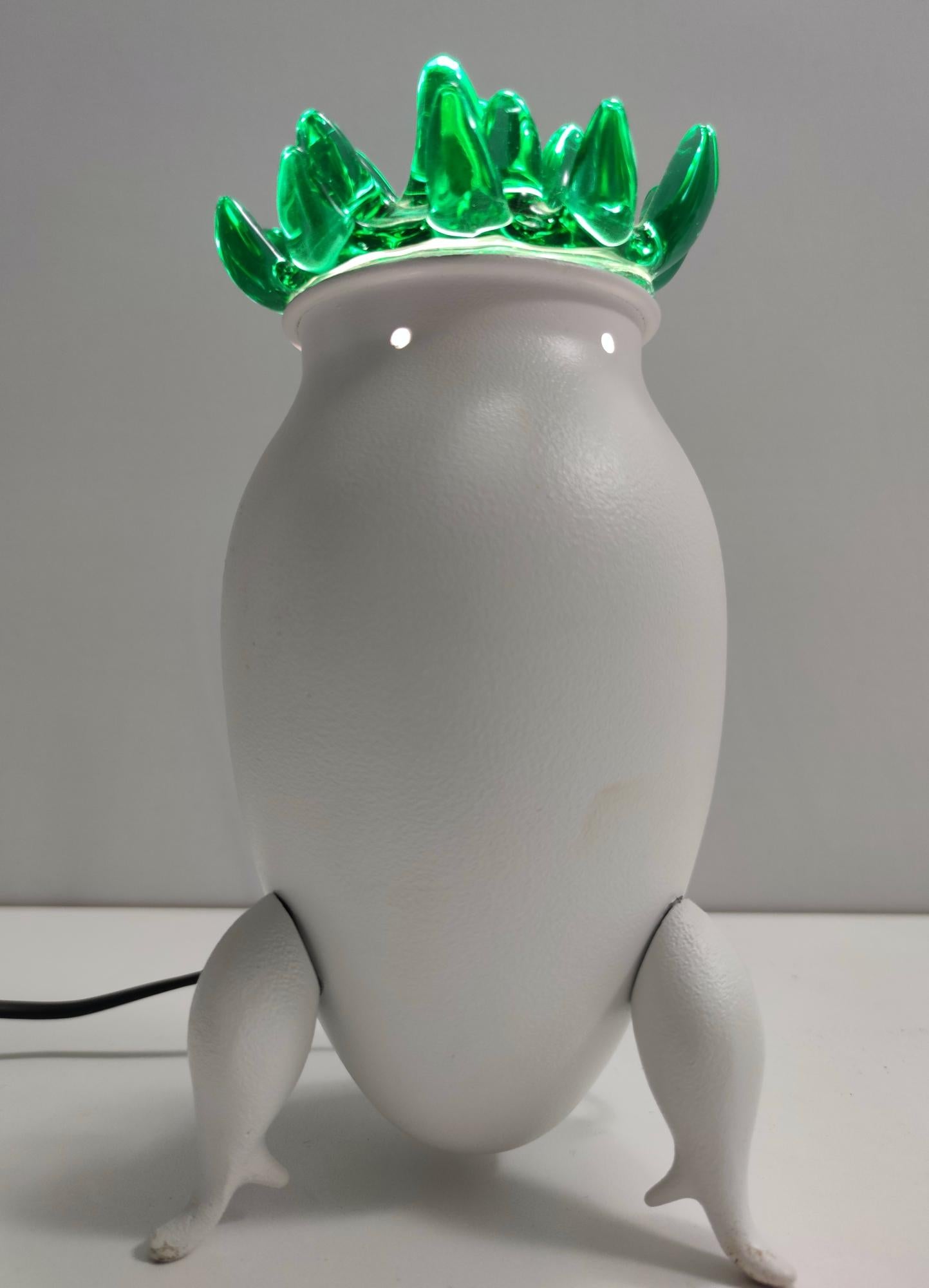 Varnished Eccentric Postmodern Green Murano Glass and White Aluminum Table Lamp, Italy For Sale
