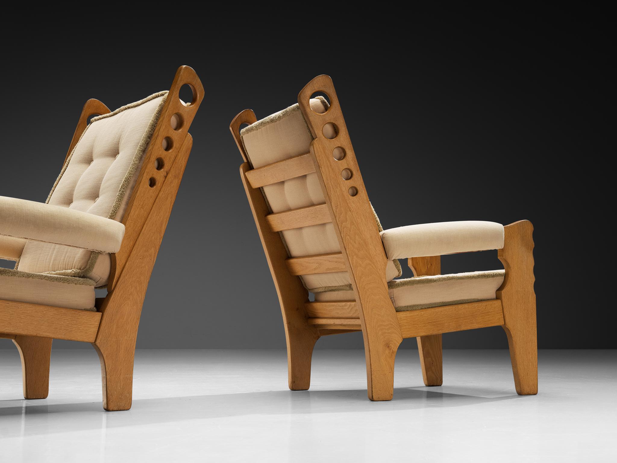 Eccentric Lounge Chairs with Decorative Carvings in Oak In Good Condition In Waalwijk, NL