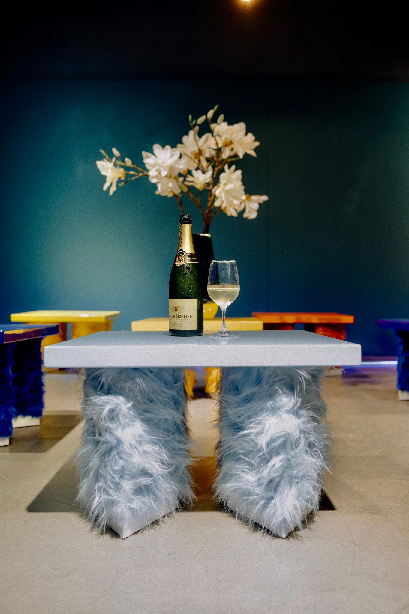 Eccentrico Studio Greca contemporary light blue fur lacquered wood coffee table For Sale 1