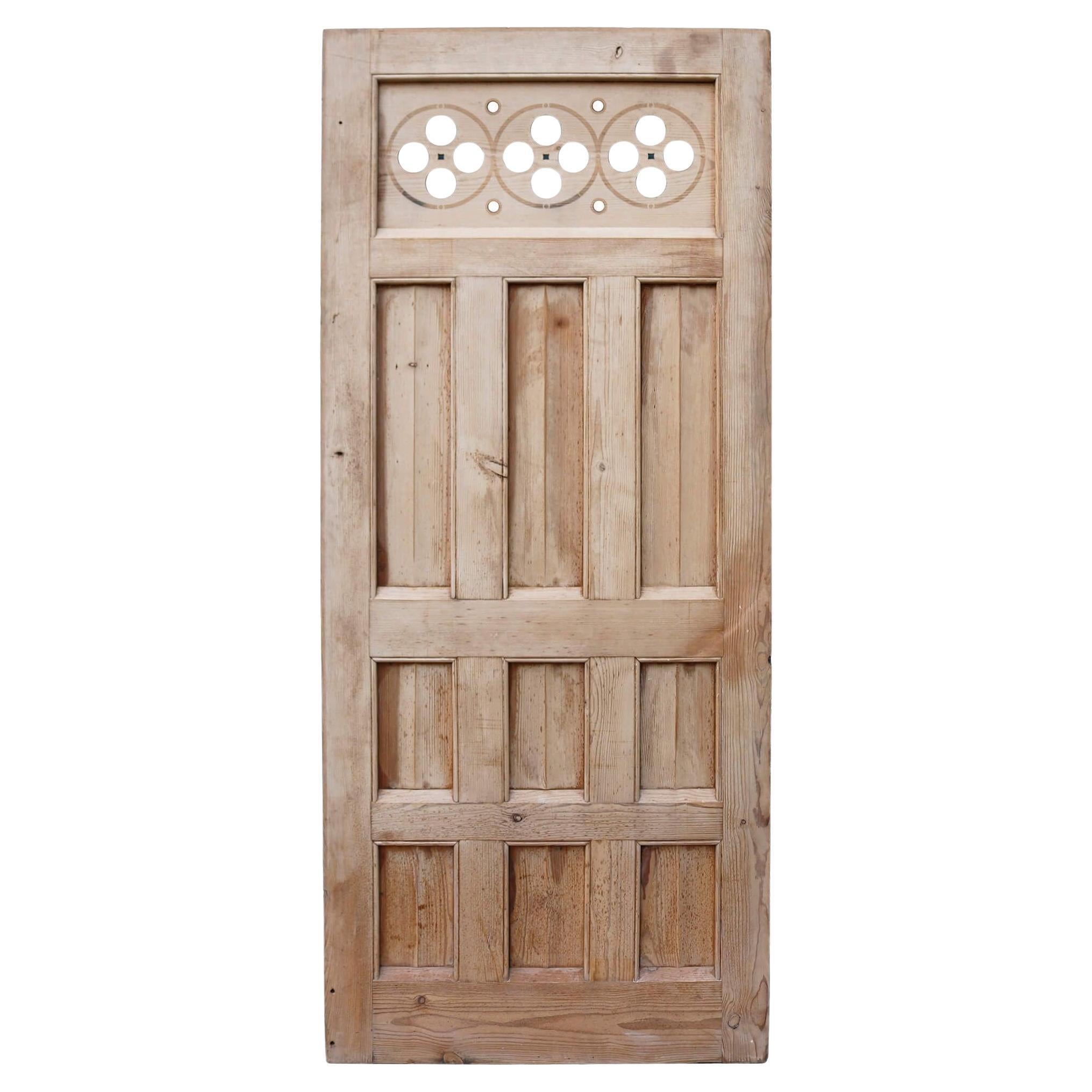 Wandpaneel oder Tür im kirchlichen Stil
