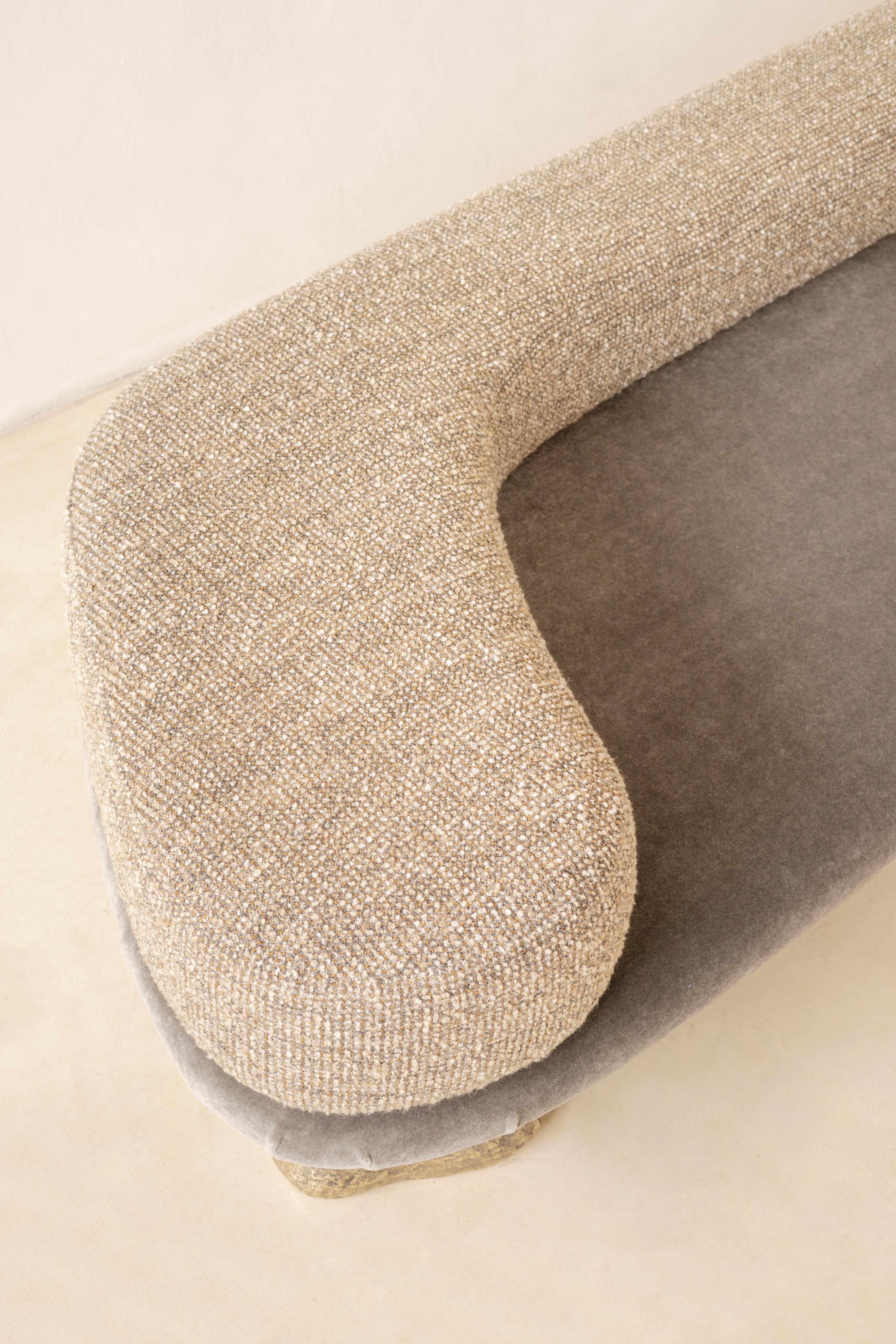 Eche Sofa von Lucas Recchia, brasilianischer Zeitgenosse, 2024 (Bronze) im Angebot