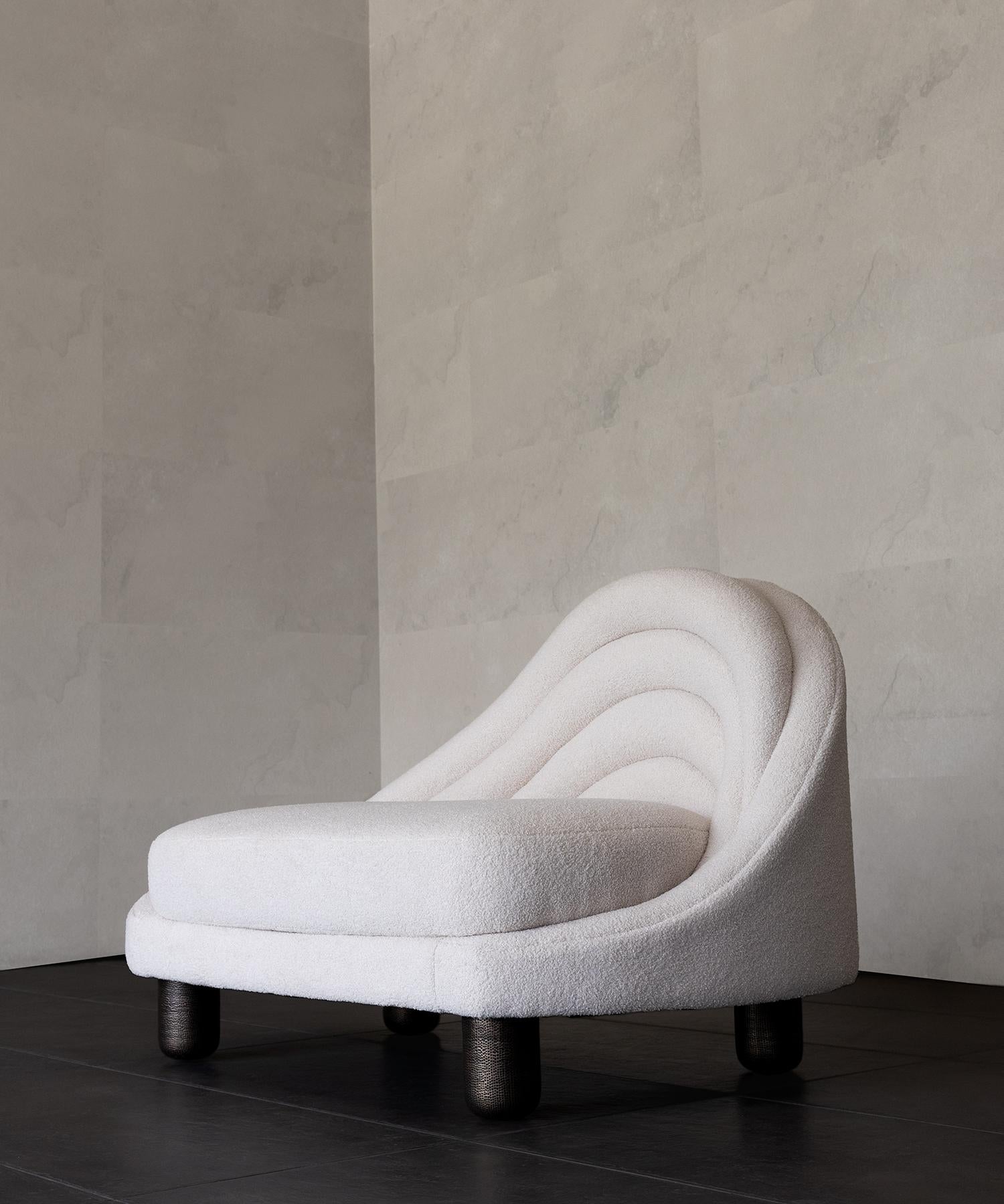Moderno SEDIA ECHO - Boucle Tranquillo Bianco Caldo di SHO MODERN in vendita