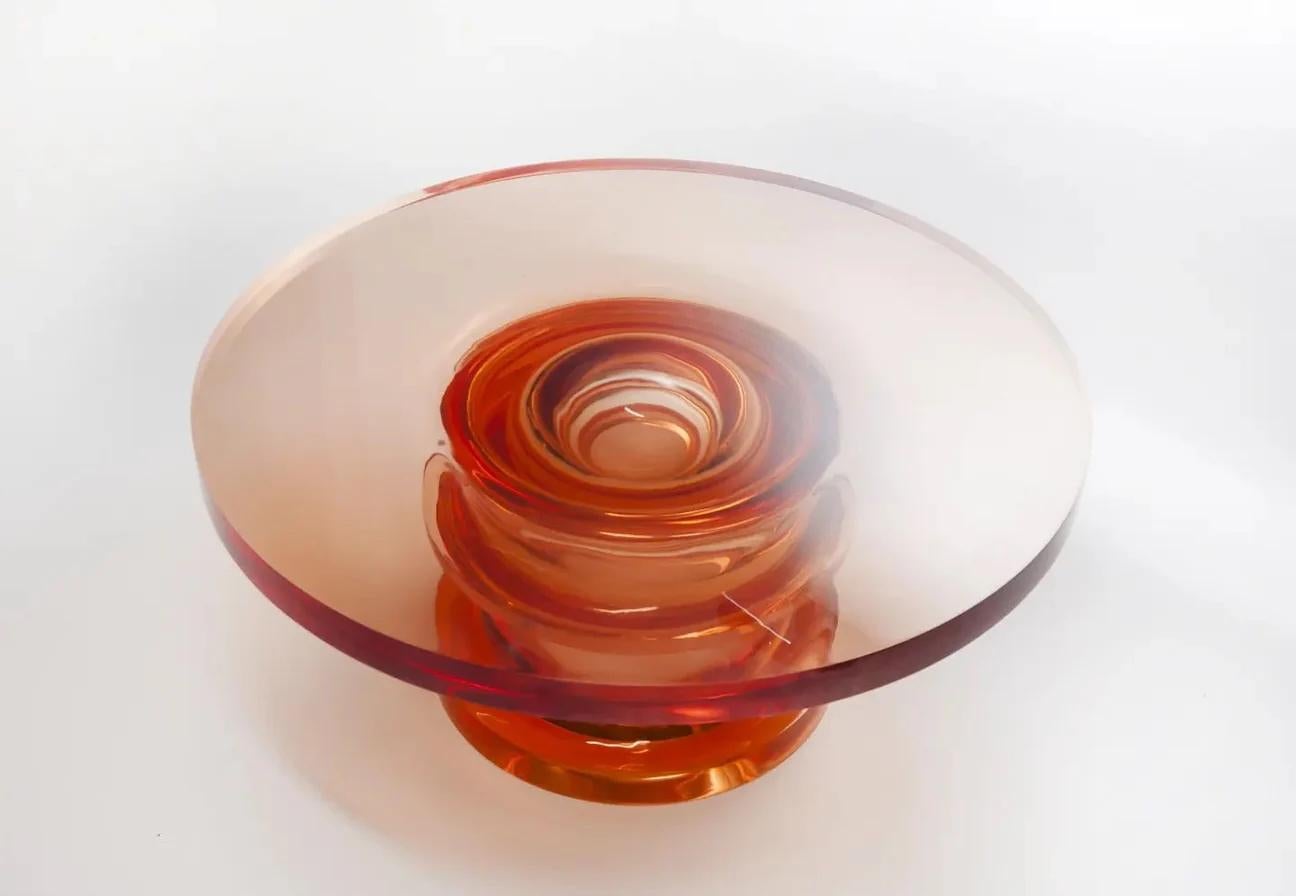 XXIe siècle et contemporain Table basse Echo en résine polyuréthane transparente et translucide, Ian Cochran en vente