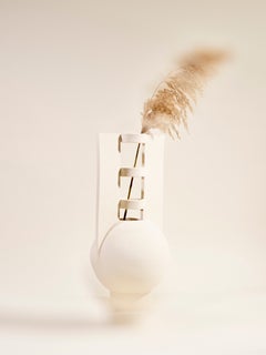 Vaso scultoreo multianello in ceramica Echo, costruito a mano