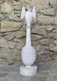 Eco Escultura de mármol tallada a mano por Tom von Kaenel