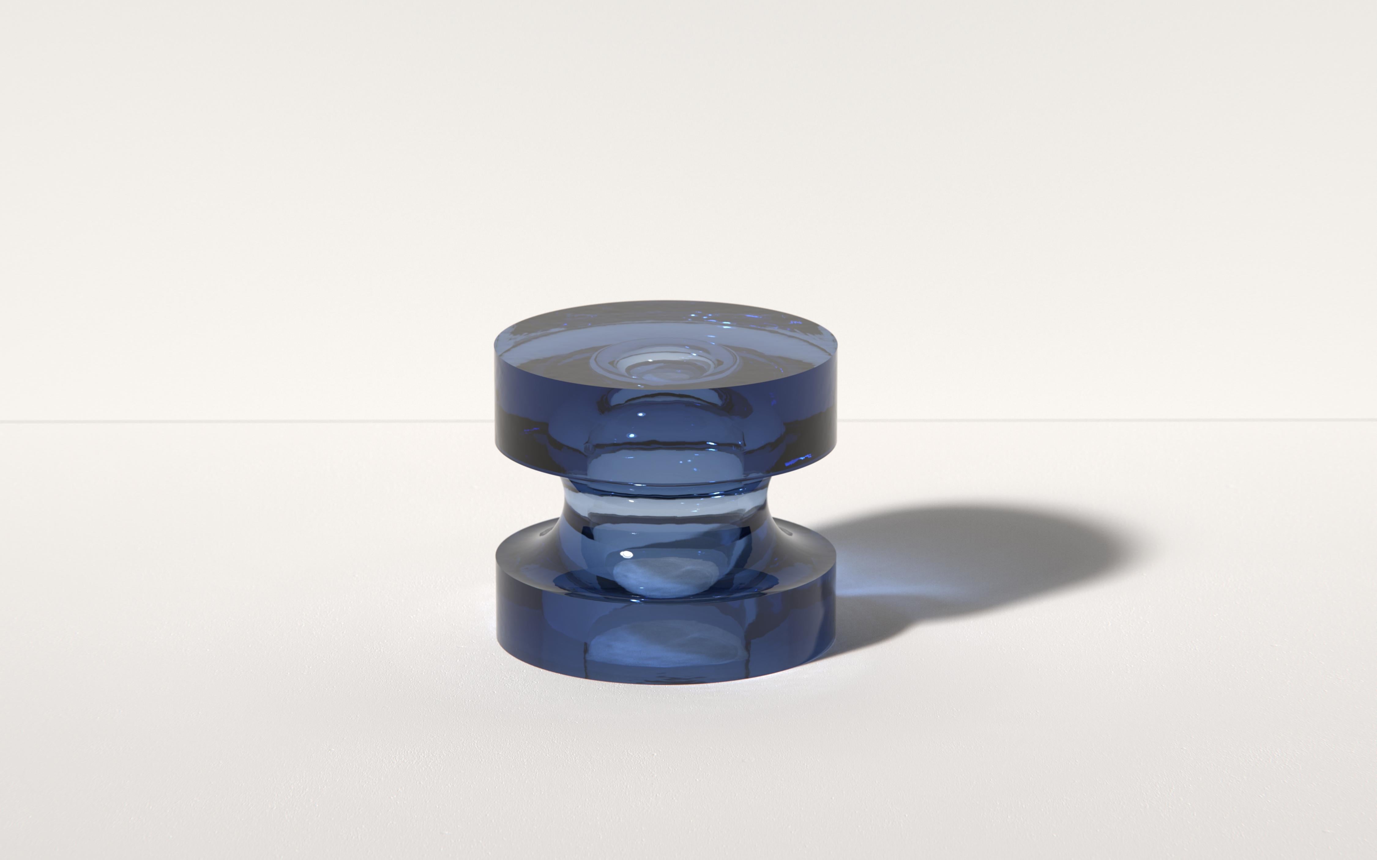 Echo II Side Table in Honeydew, Translucent Resin, by Ian Cochran For Sale 3