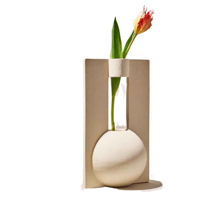 Echo Single Fin Vase For Sale at 1stDibs