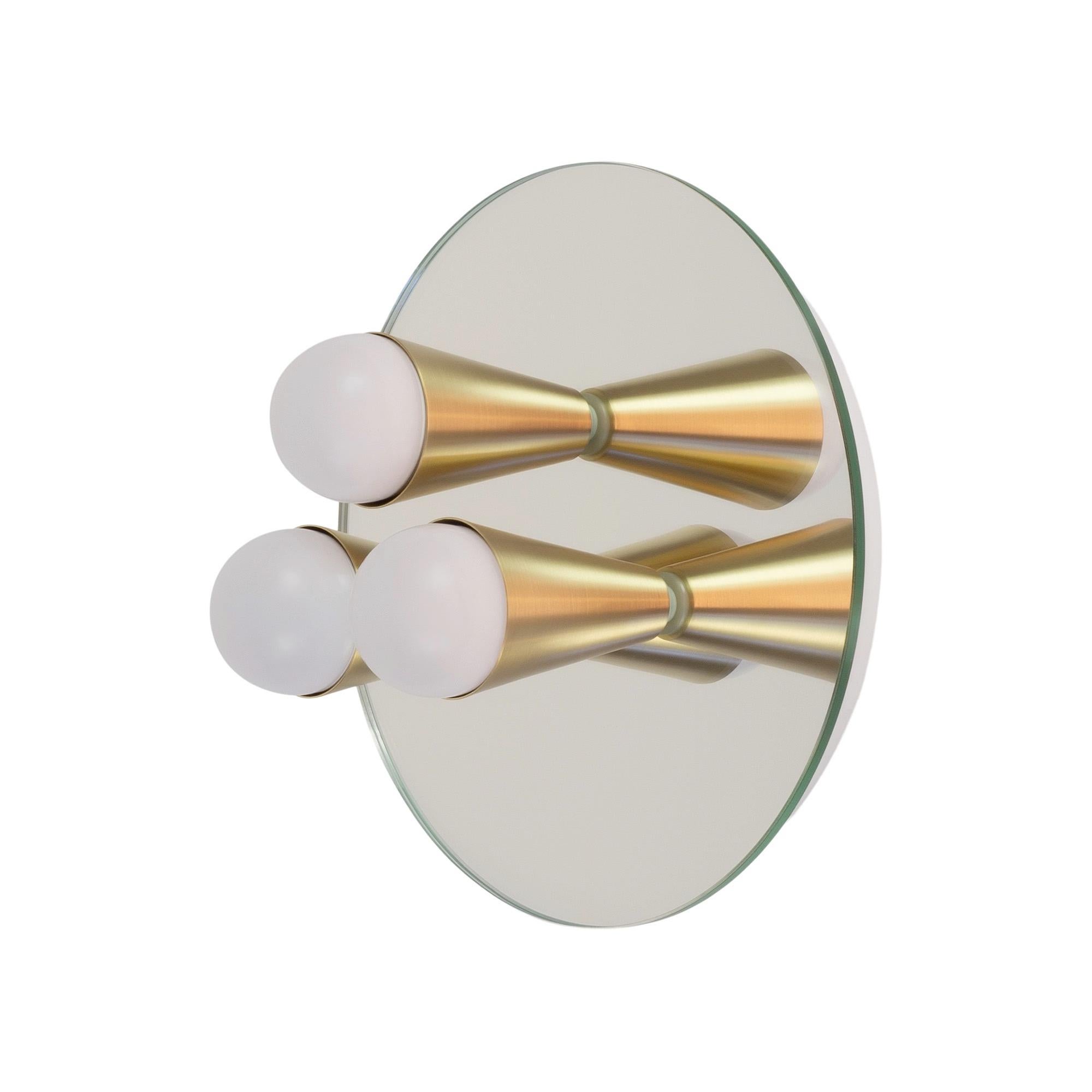 Echo Colgante de Latón, de Souda, en Stock en Nuevo estado para la venta en Brooklyn, NY