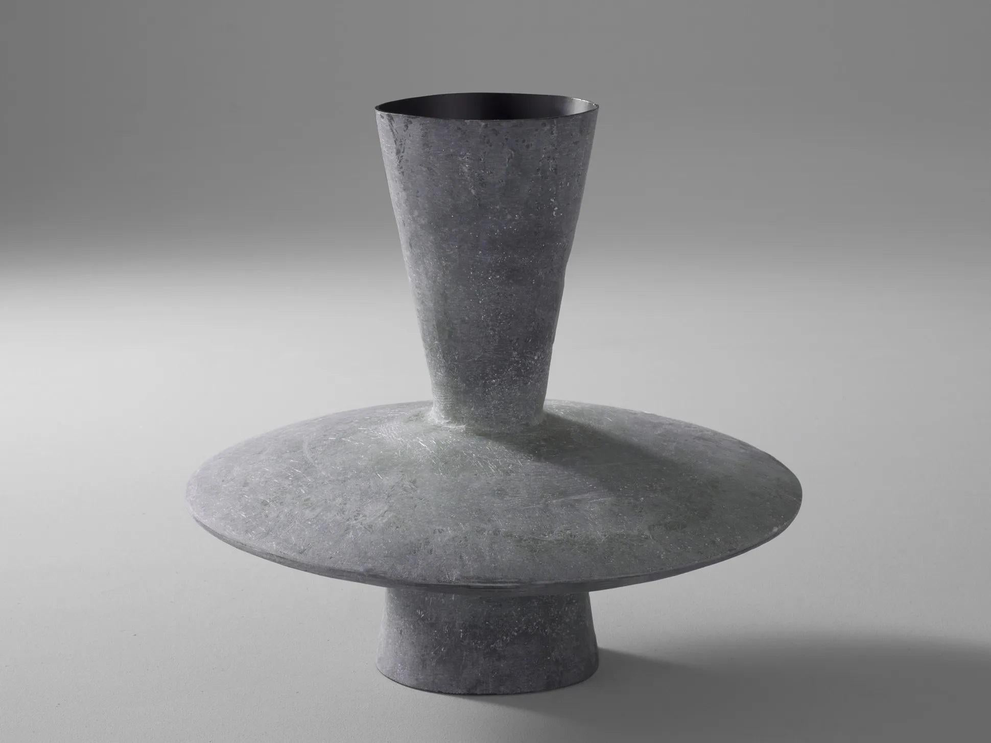 Contemporary Echo Vase by Imperfettolab For Sale