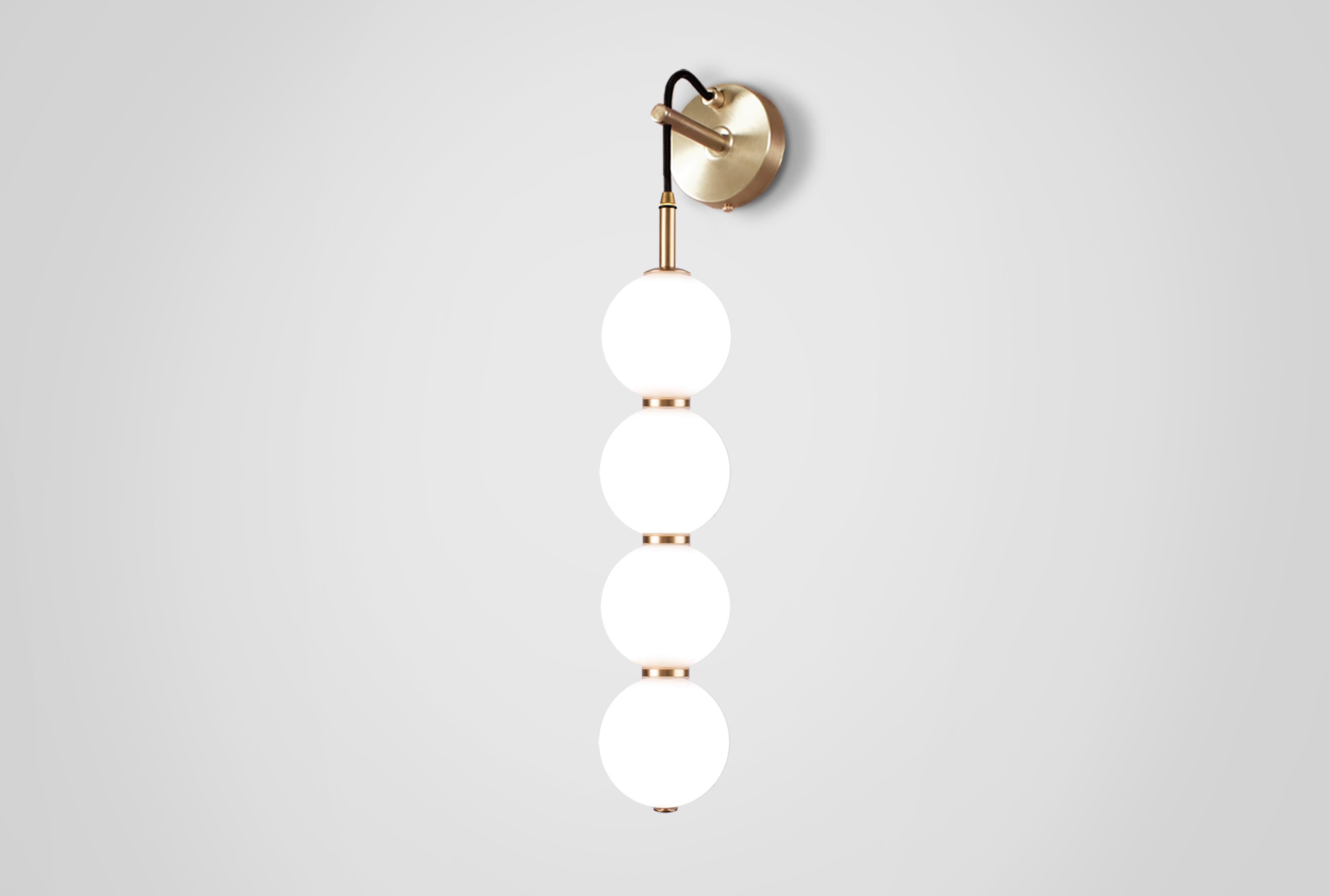 Echo Wall Light, 4 Ball In condizioni Nuovo in vendita a London, GB