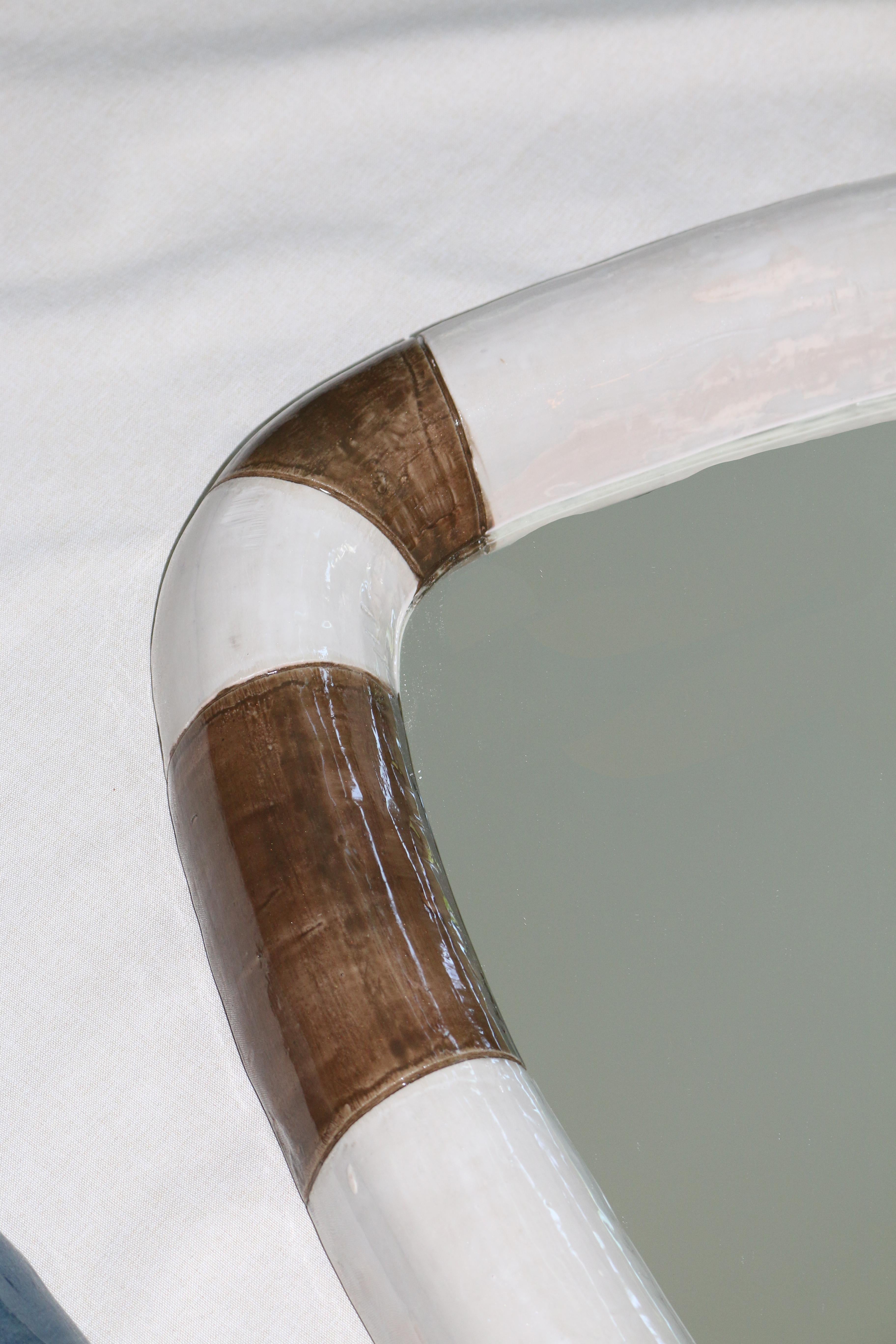 Calco Specchio Echoe in marrone di Marcela Cure in vendita
