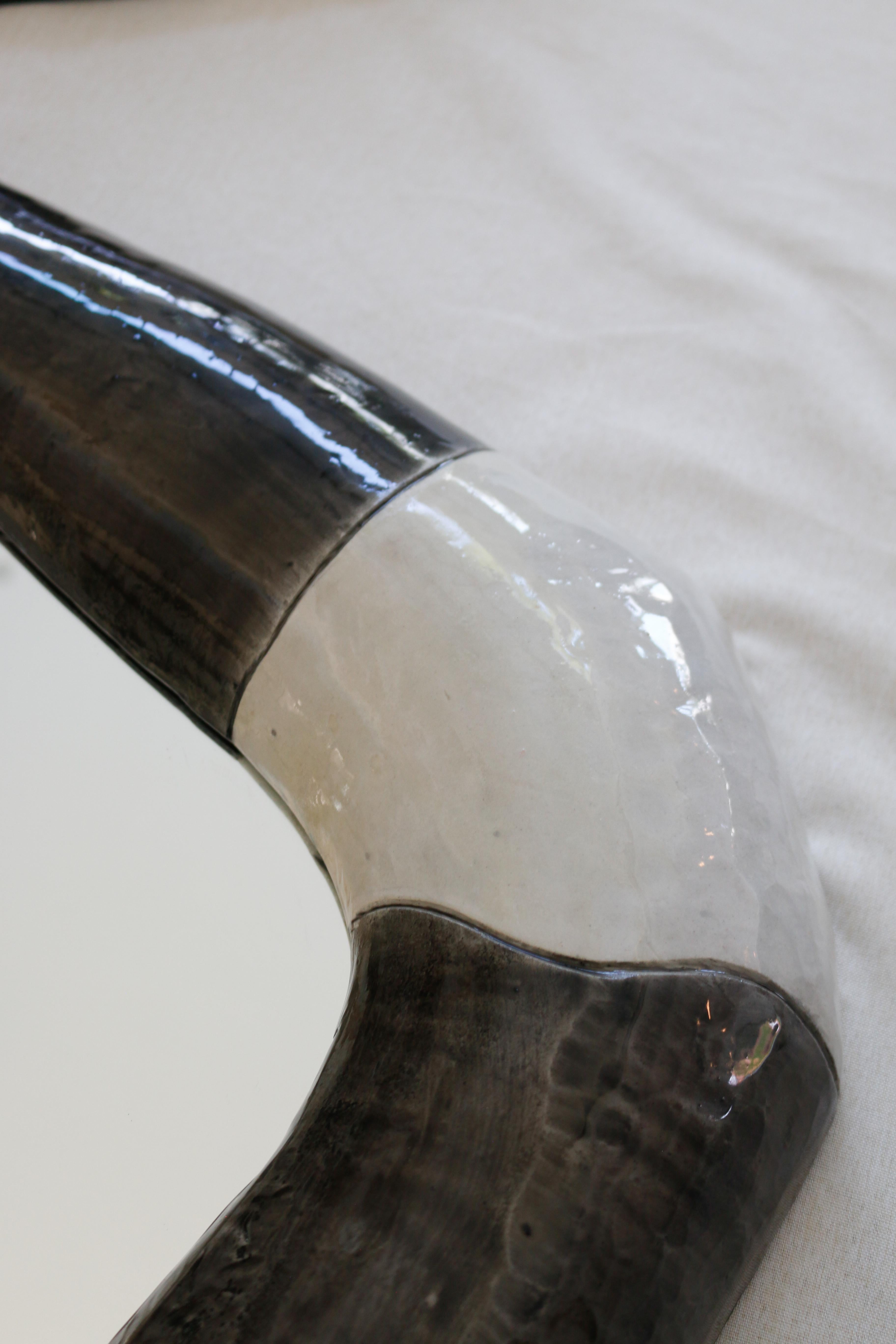 Colombien Miroir Echo en noir par Marcela Cure en vente