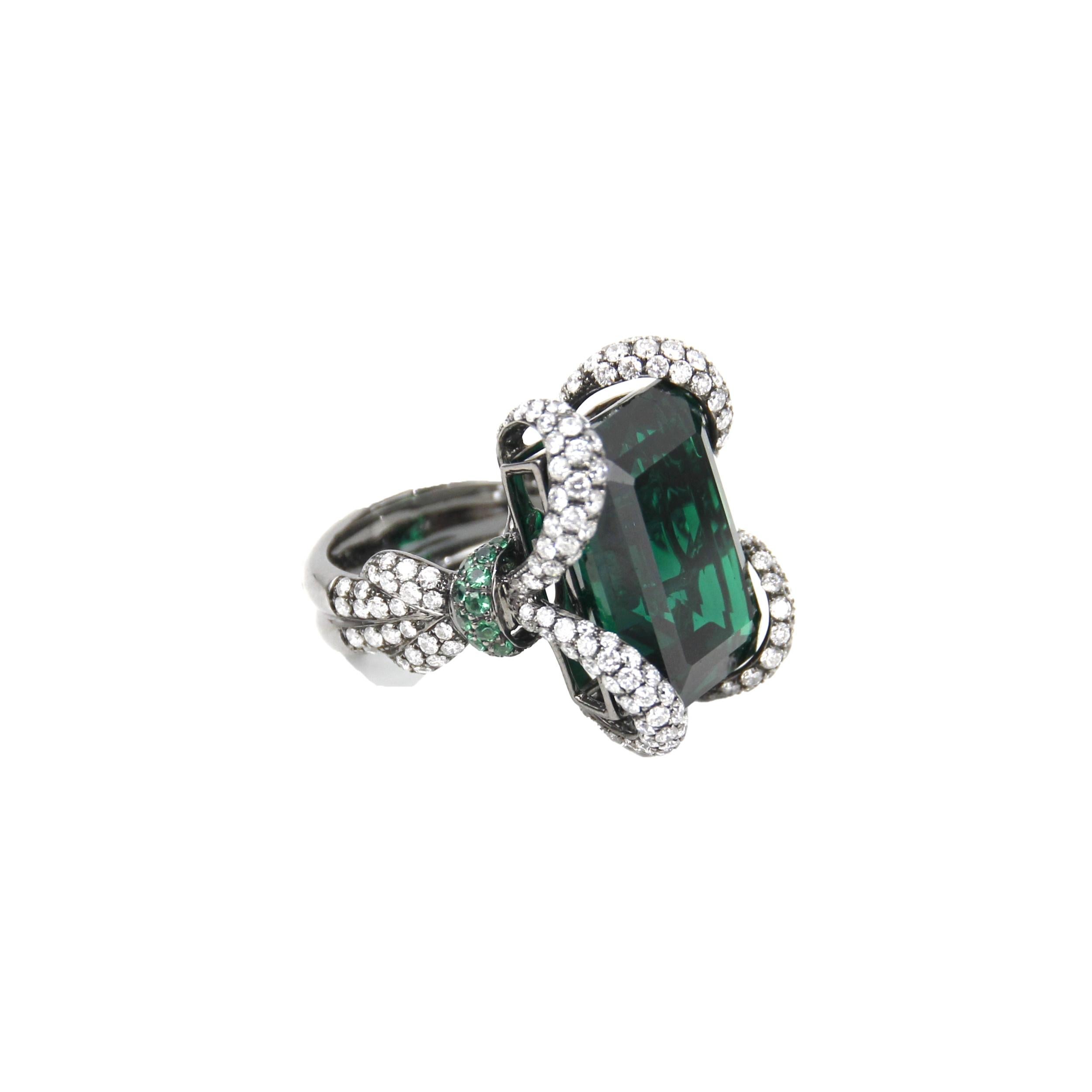 Modern ECJ Collection 18K White Gold Diamond&Emerald Ring For Sale