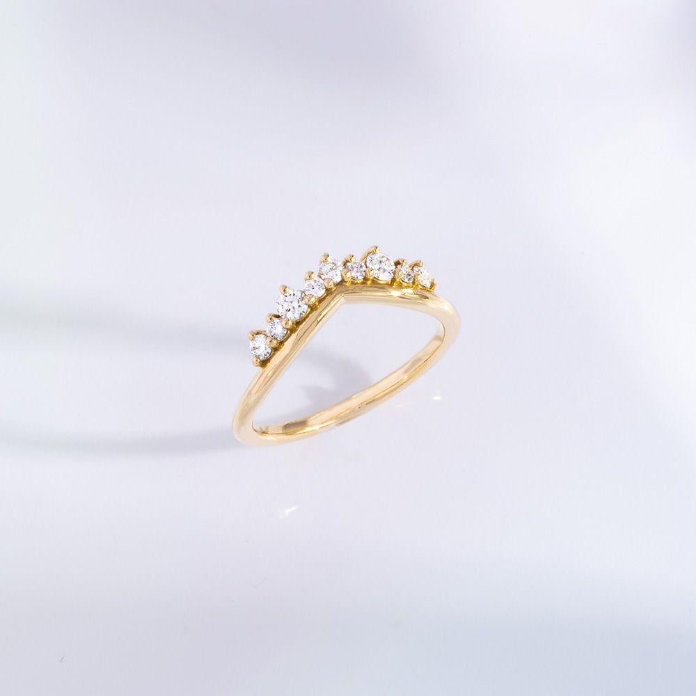 For Sale:  Ecksand 18k Yellow Gold Curved Interlocking Pavé Diamond Ring 5