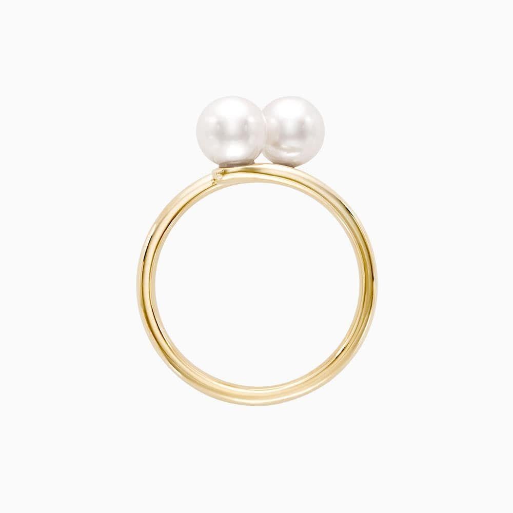For Sale:  Ecksand 18k Yellow Gold Twin Pearl Ring 8