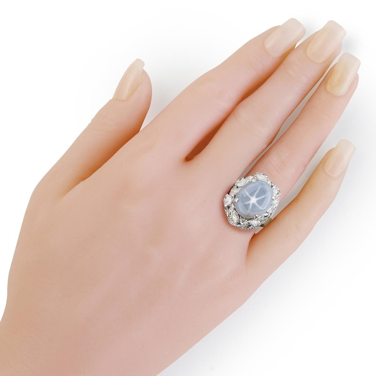 Éclat Anillo de Zafiro Estrella de 16,3 CT y Diamante de 4,00 CT en Oro Blanco de 18K en venta 1