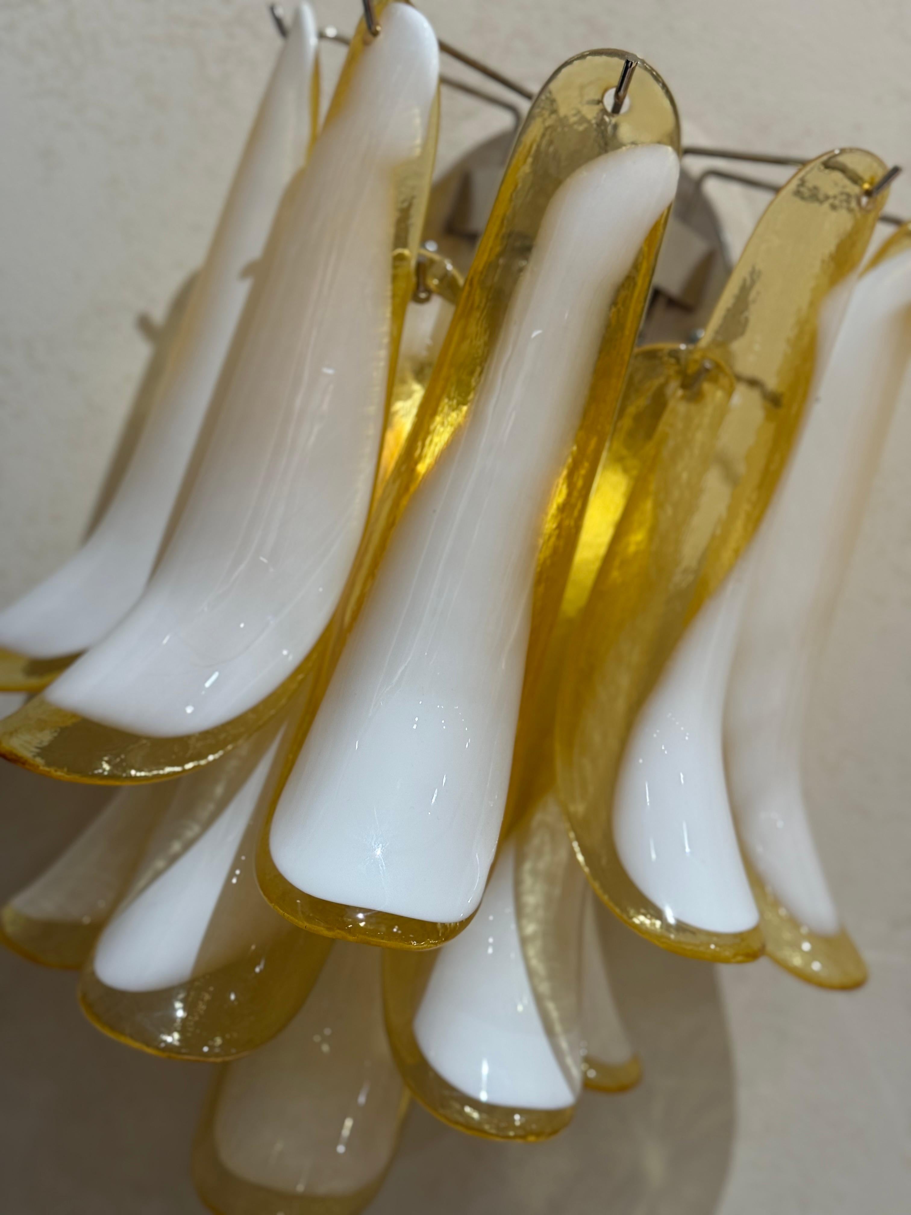 Eclettica, audace e colorata applique di Murano in vetro ambra, bianco e chiaro in vendita 5