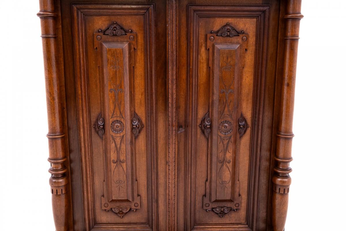 Eclectic chest of drawers, France, circa 1890. After renovation. For Sale 5