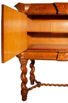 Eclectic Gallery Cabinet (Bar) with Acanthus Ornaments, Italy 1920s/1930s