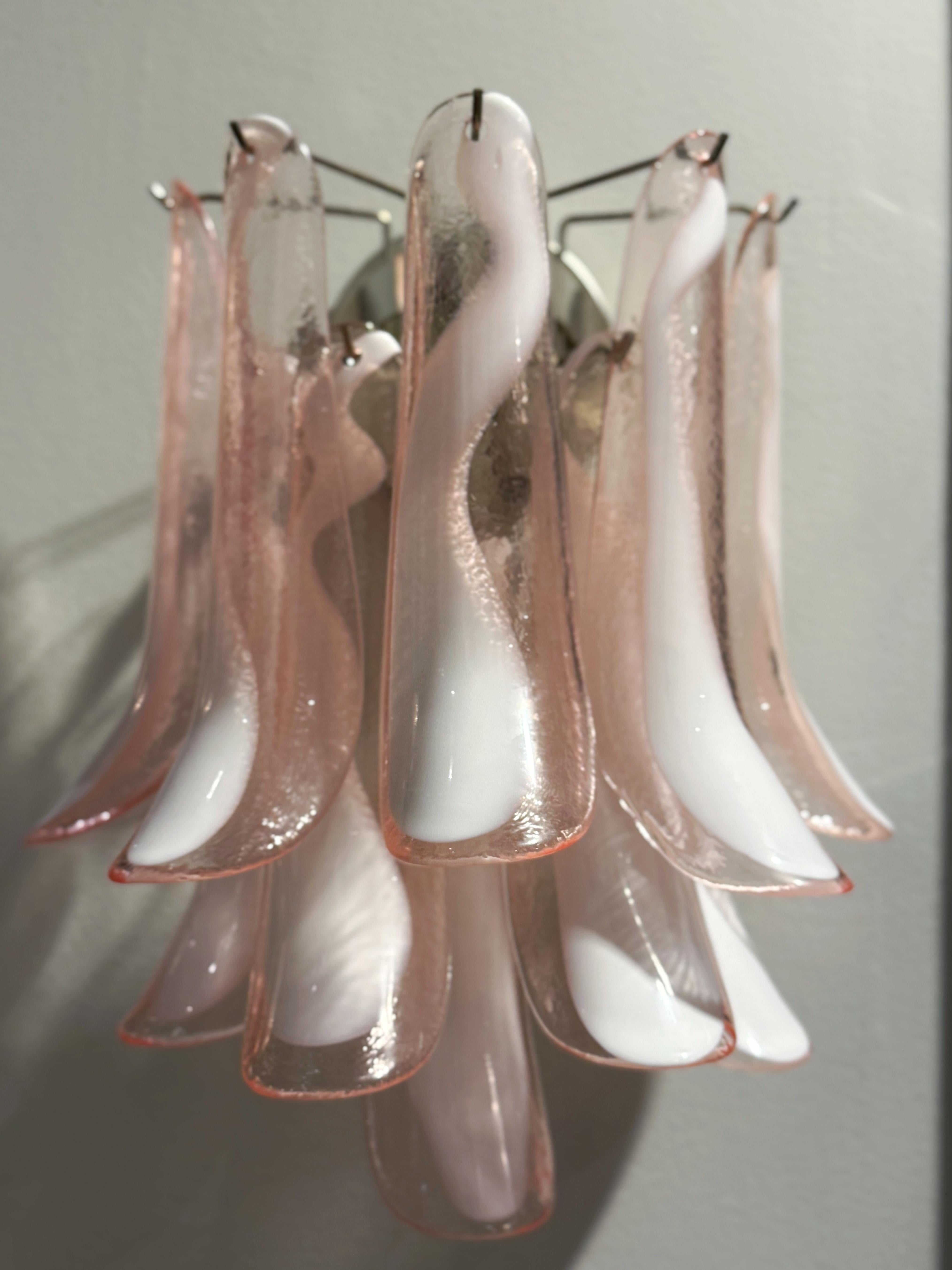 Aplique ecléctico de Murano en cristal rosa y transparente siglo XX en venta