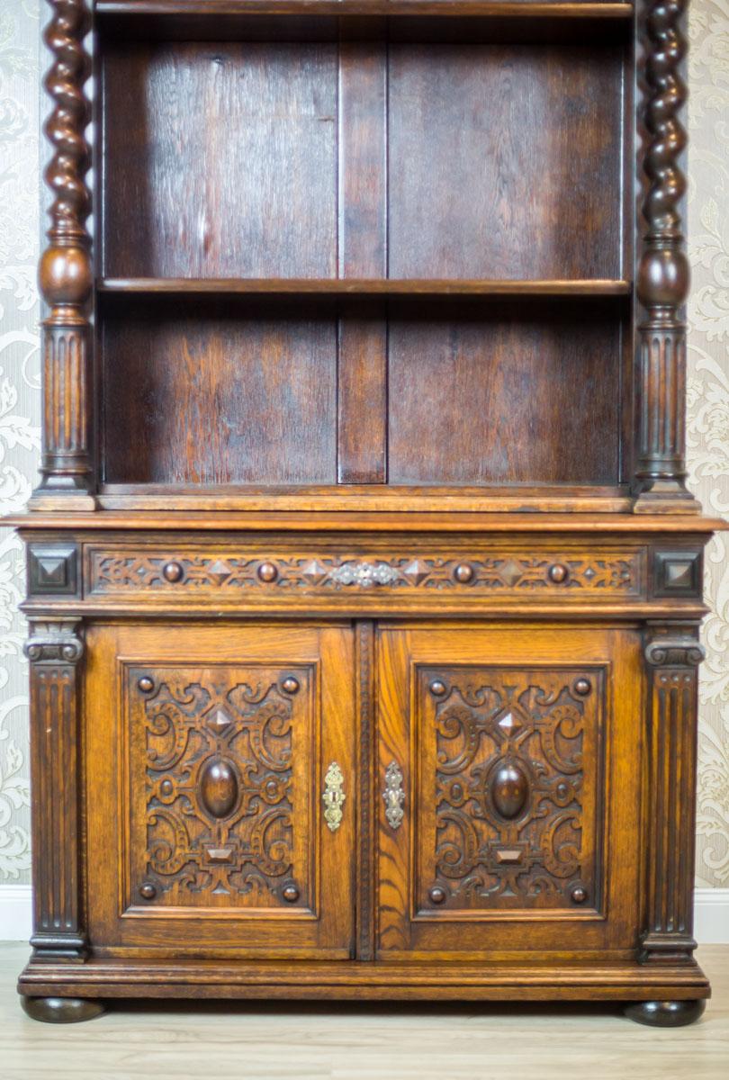 Eclectic Oak Cupboard from the 19th Century In Good Condition In Opole, PL