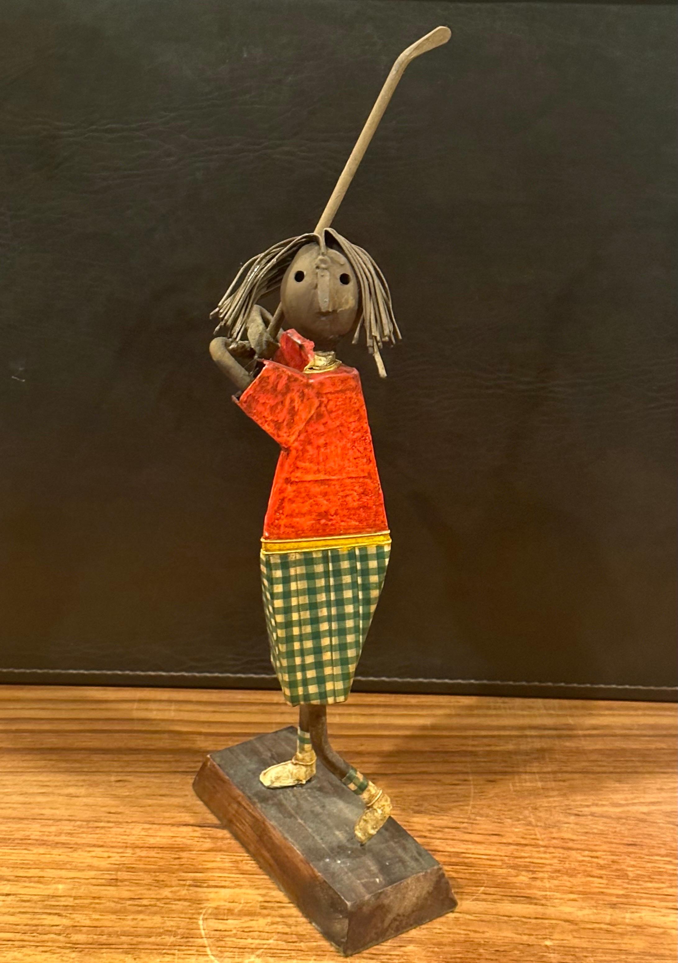 Escultura ecléctica de metal pintado Golfista de Luis Felguerez Mexicano