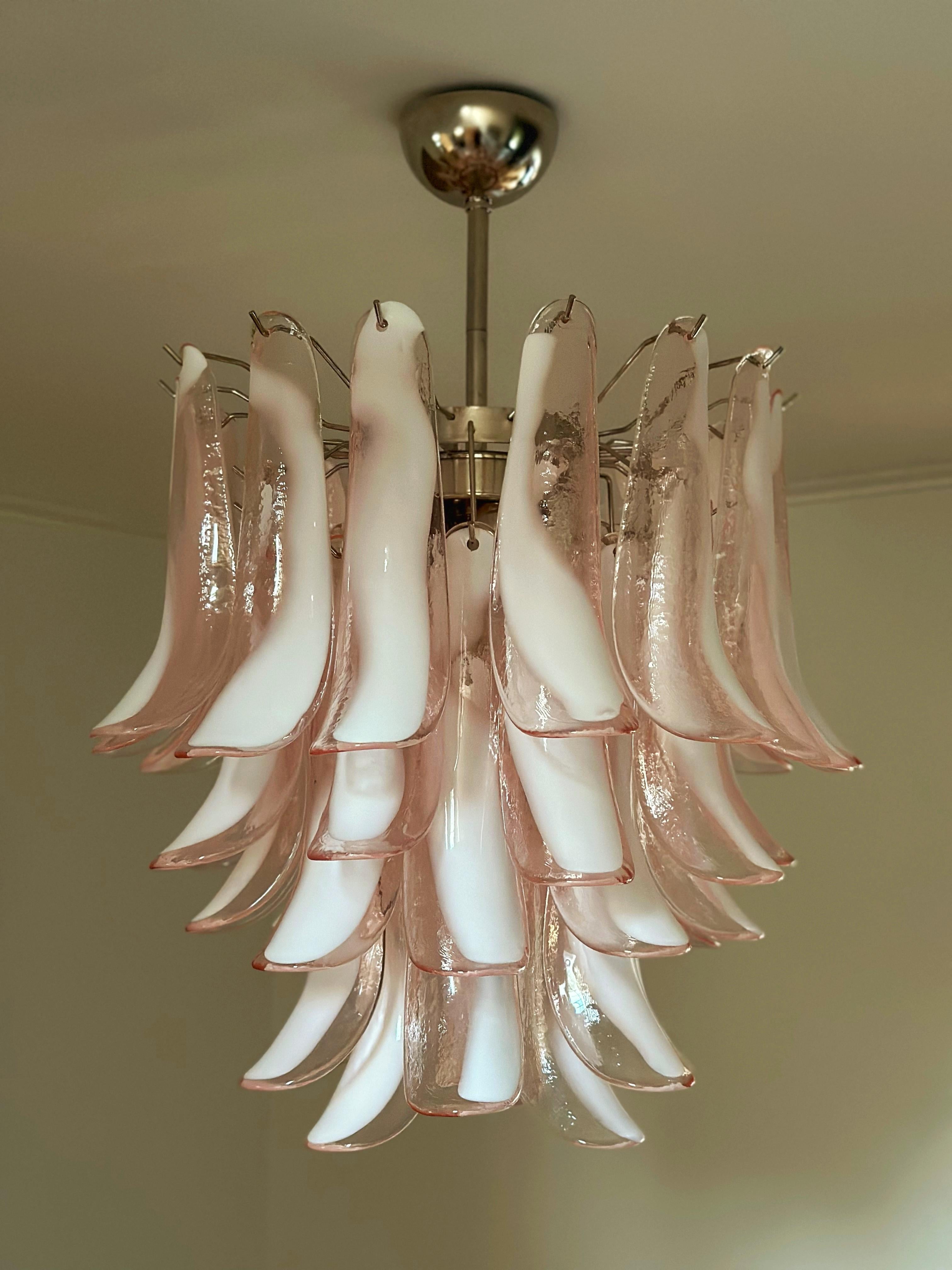 Lustre de Murano rose éclectique de style flamingo en vente 1