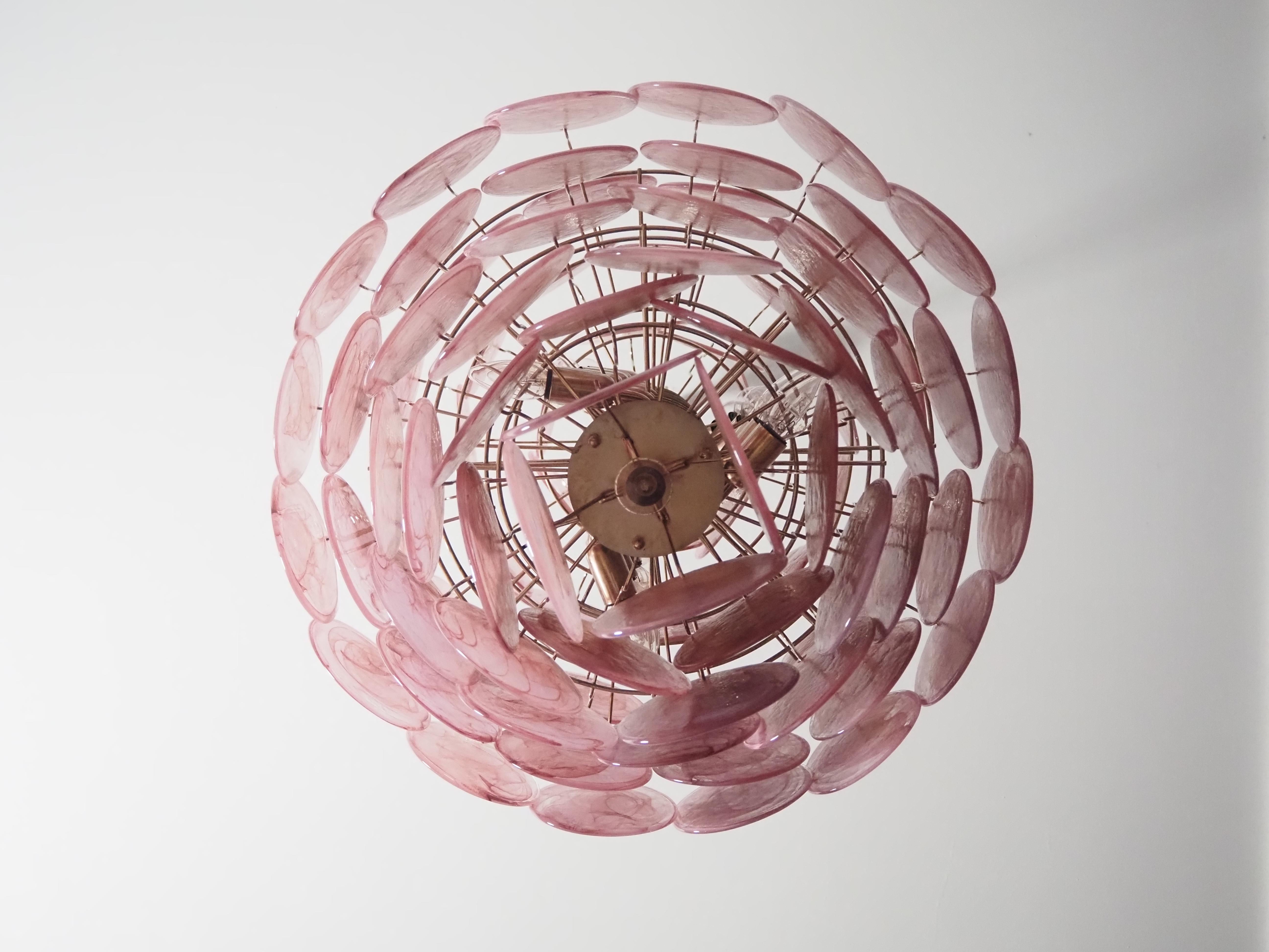 Vetro artistico Lampadario Piramide di Murano rosa eclettico in stile Vistosi. in vendita