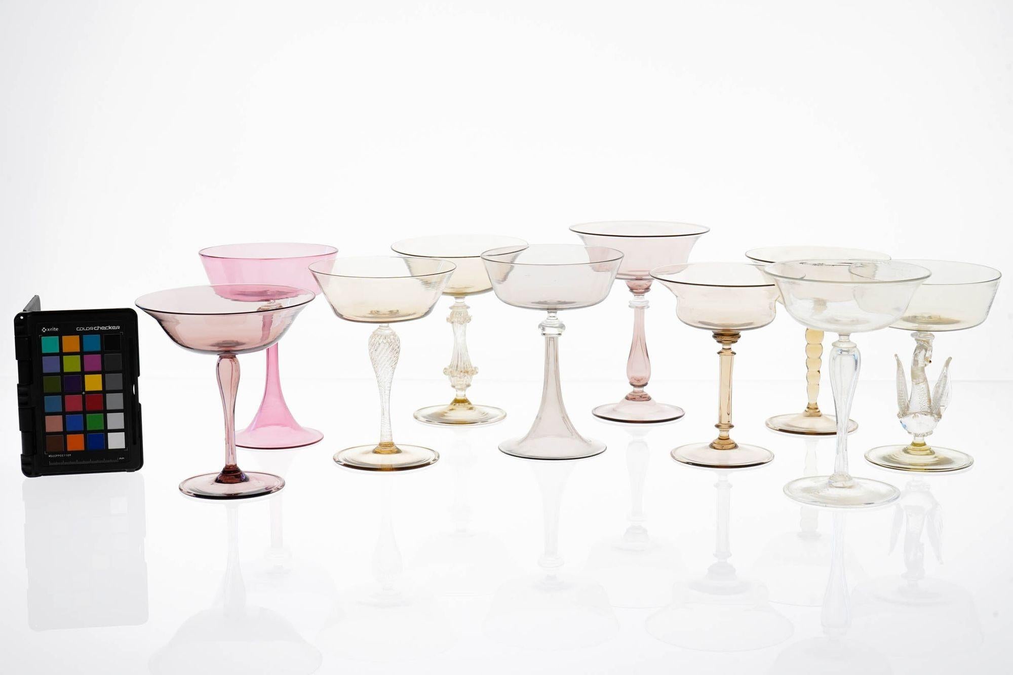 Eklektisches Set von 10 Cenedese-Champagnergläsern, je in verschiedenen Designs. Einzigartig im Angebot 13