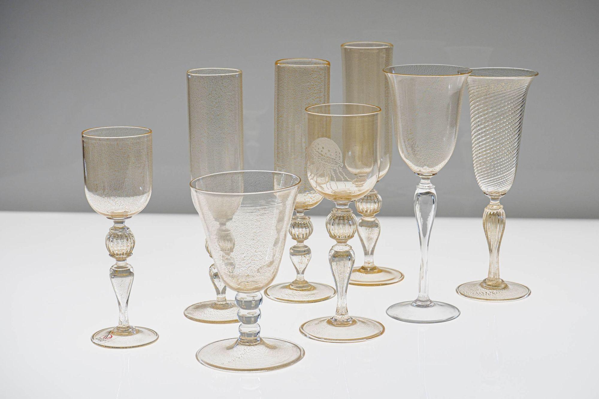 Eclectic Set of 8 Cenedese Murano Stemmed Glass, each with gold leaf embedded For Sale 7