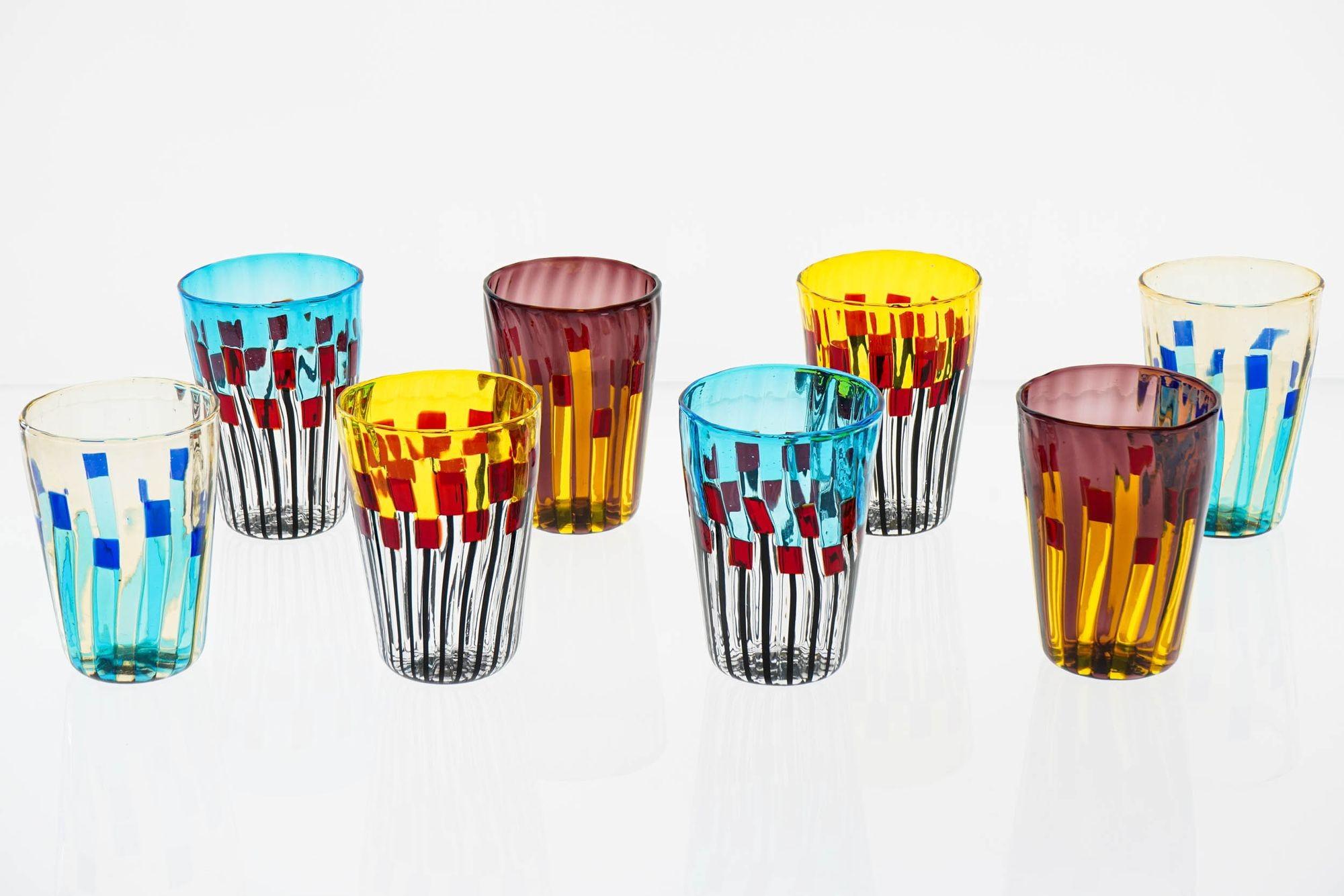 Juego ecléctico de 8 vasos de cristal de Murano, colección Aria, Firmado Moderno de mediados de siglo en venta