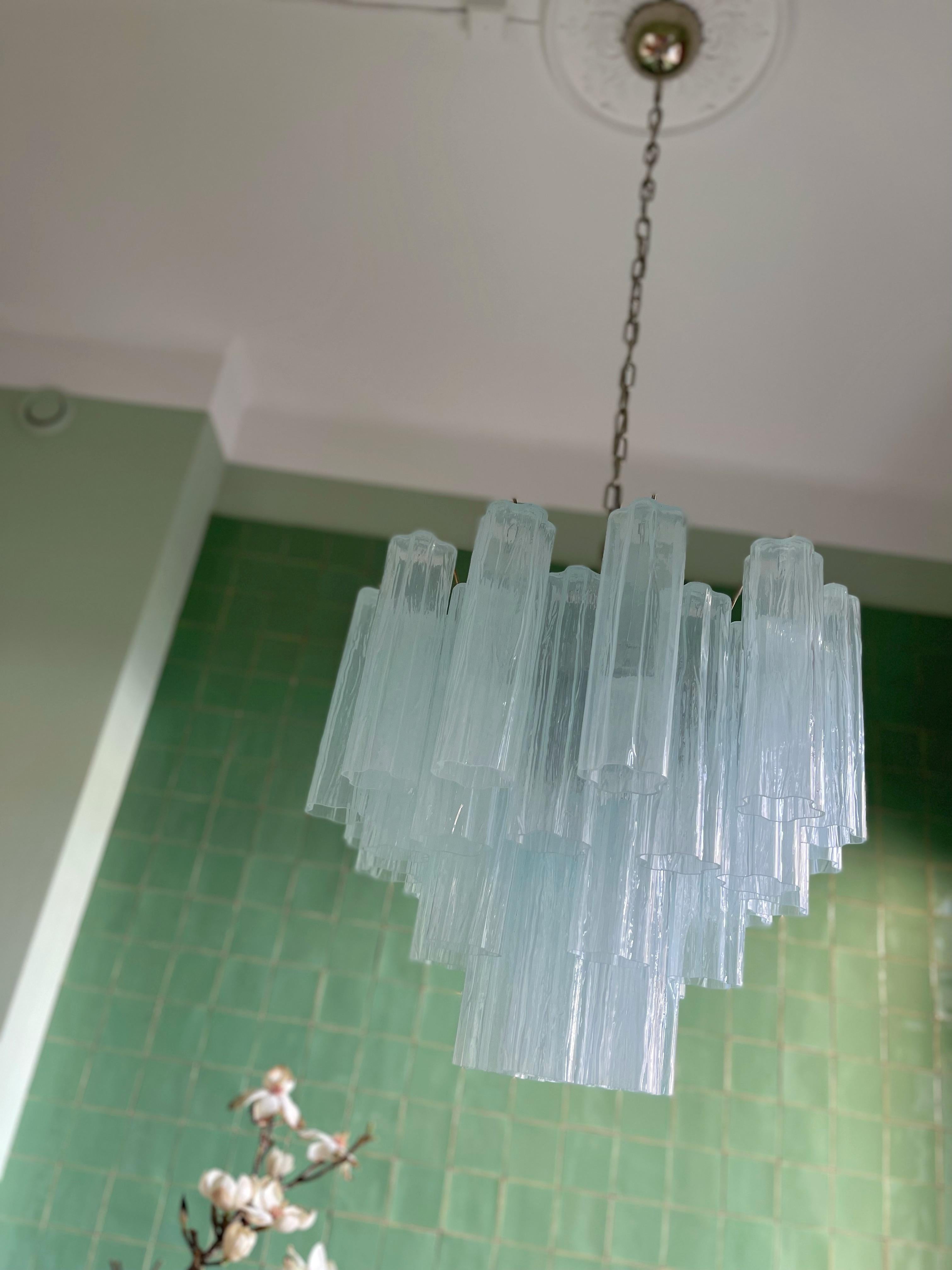 Ecléctica Lámpara de Murano Turquesa con 36 Tubos Tronchi Vidrio en venta