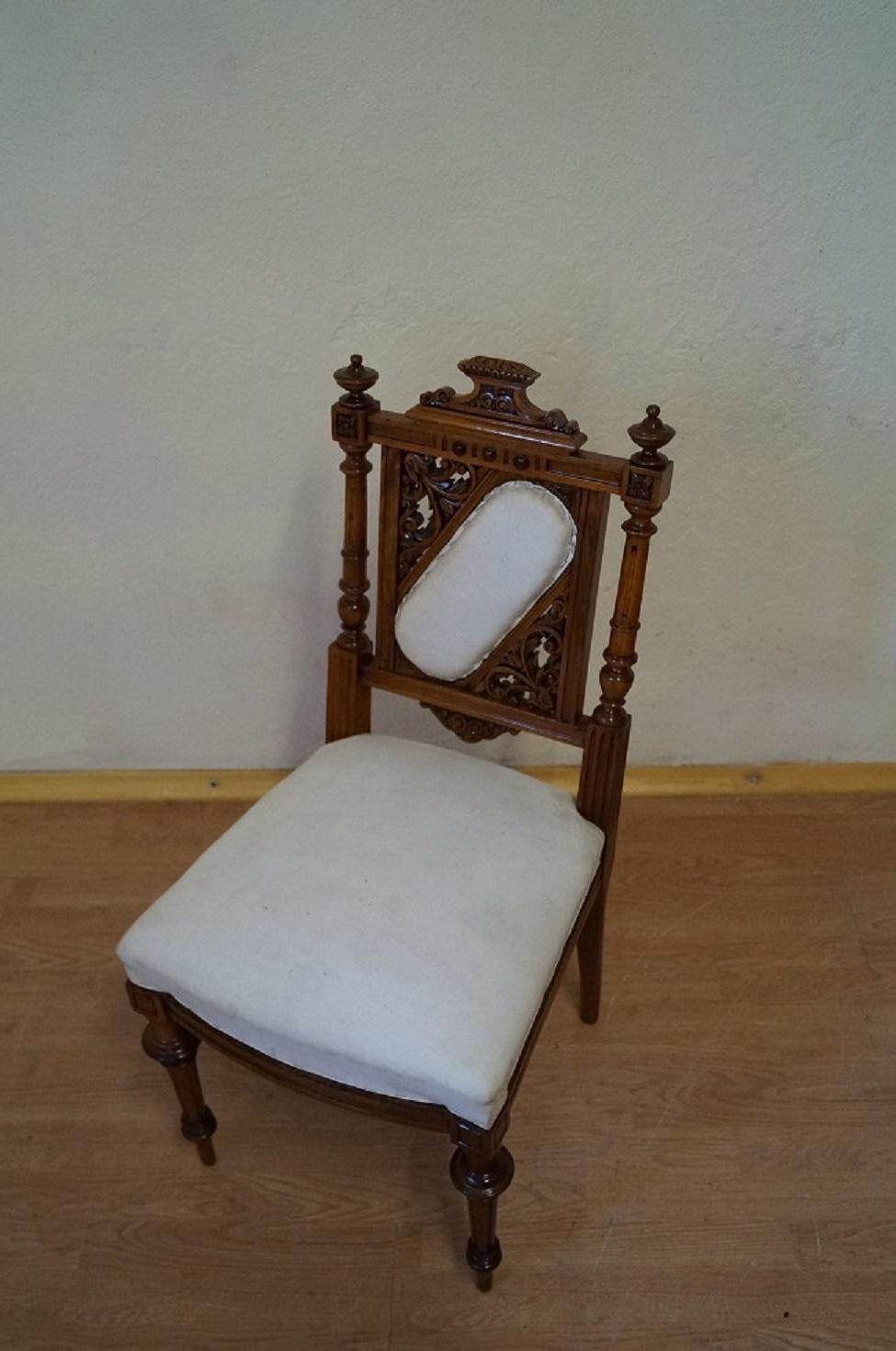 Eclectic walnut chair from 1880 from Cracow (Poland)
Every piece of furniture that leaves our workshop from the beginning to the end is subjected to manual renovation, so as to restore its original condition from many years ago (It has been cleaned