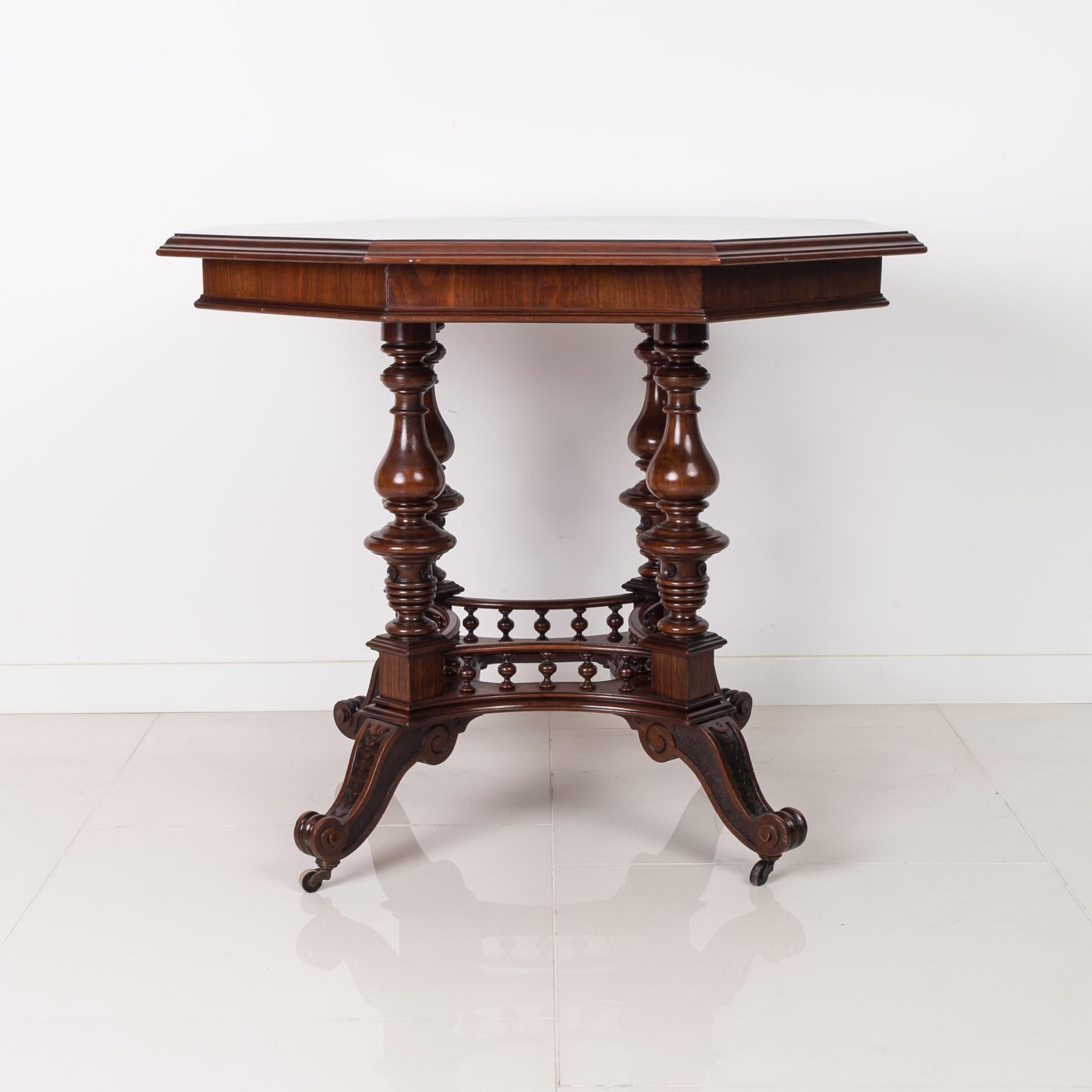 Eclectic Walnut Table, Poland, 19th Century For Sale 3