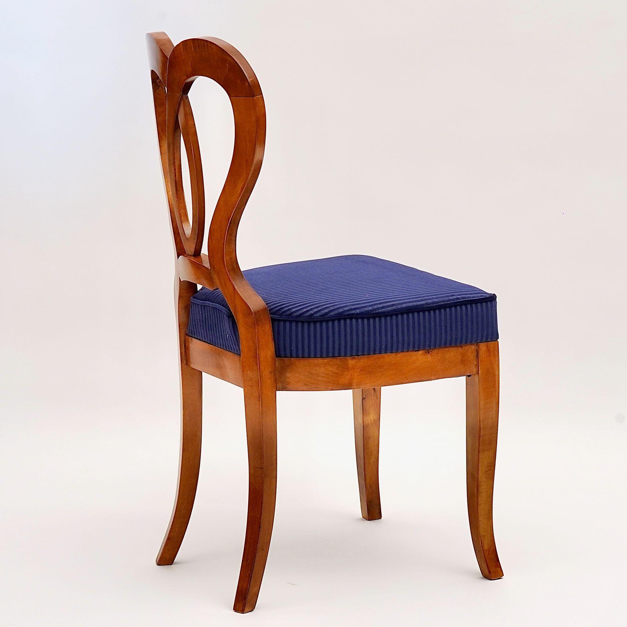 Eclettica. Collezione di sedie Biedermeier. Modello Clara-Luise, finitura noce In condizioni Nuovo in vendita a Tavarnelle val di Pesa, Florence