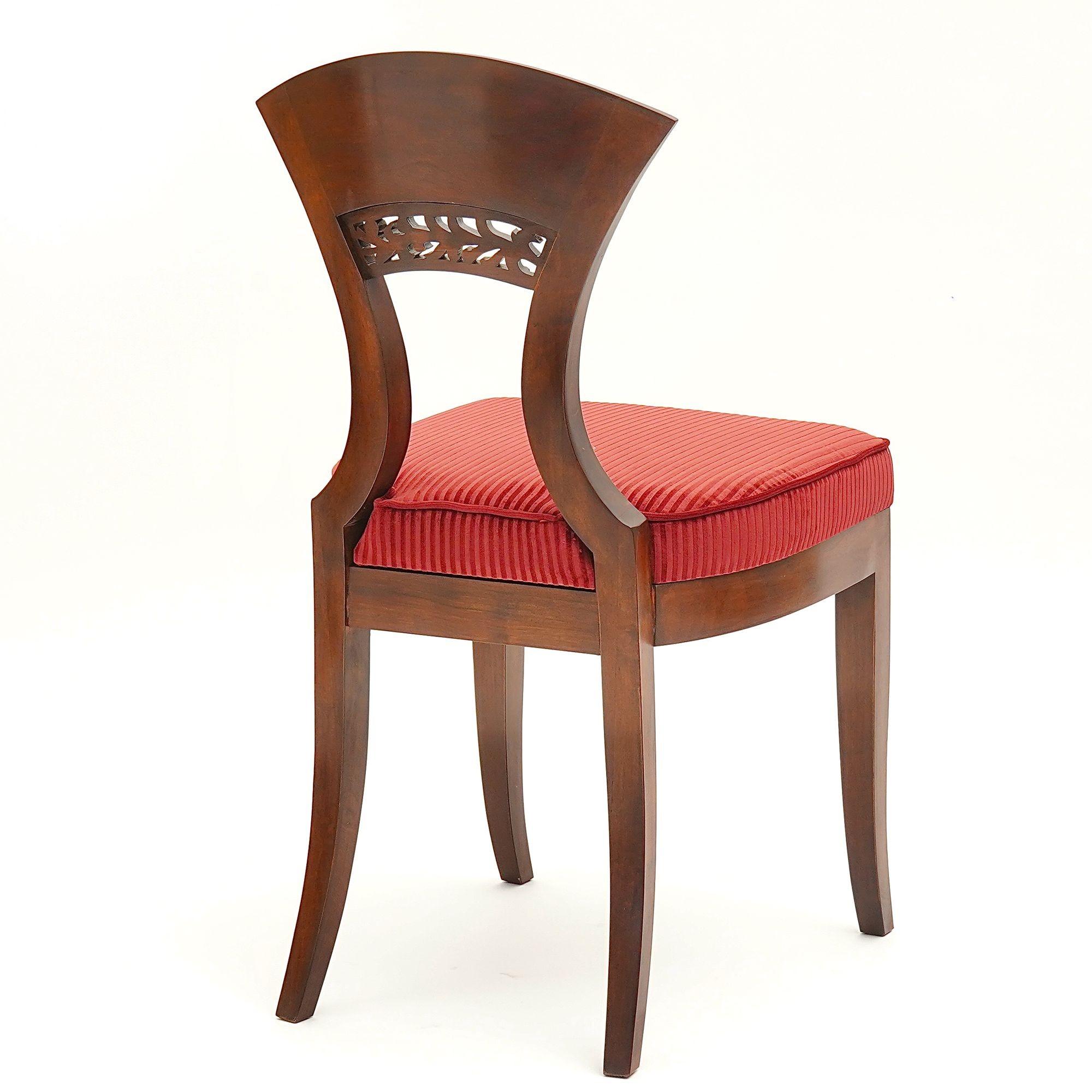 XXI secolo e contemporaneo Eclettica. Collezione di sedie Biedermeier. Modello Georg-Ludwig, finitura in noce in vendita