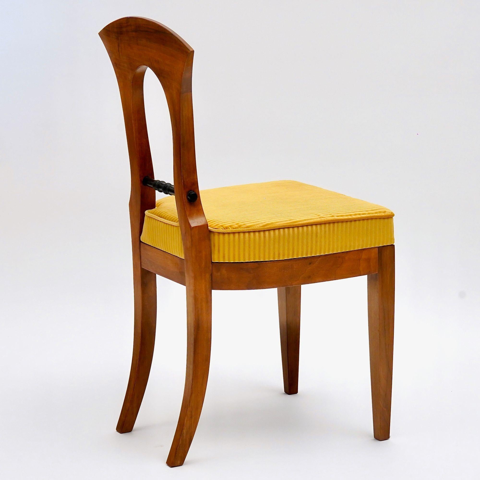 Eclectica. Collection Biedermeier Chair. Model No. Heinrich-August, finition noyer Neuf - En vente à Tavarnelle val di Pesa, Florence