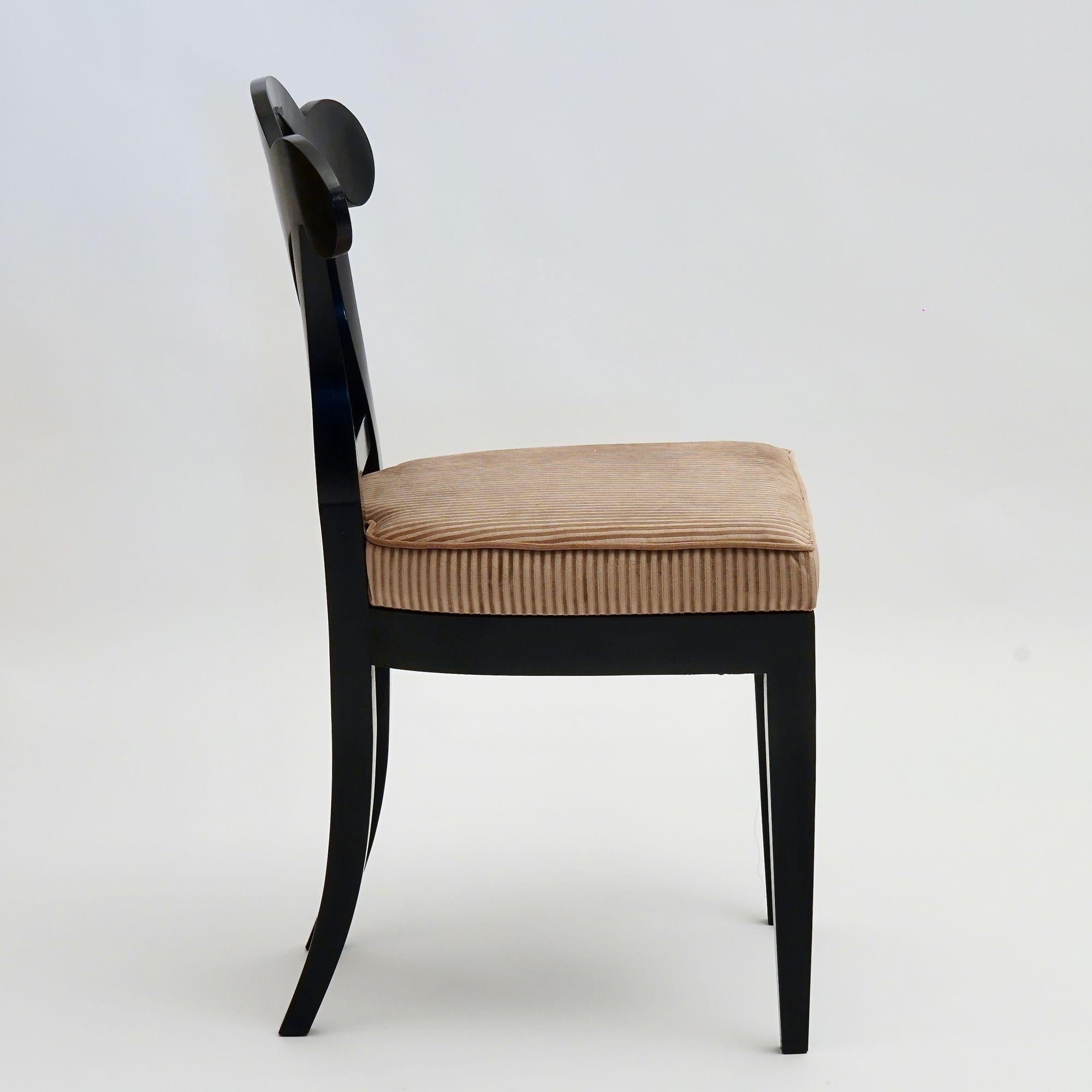 Ebanizzato Eclettica. Collezione di sedie Biedermeier. Modello Johanna-Sophie, finitura ebanizzata in vendita