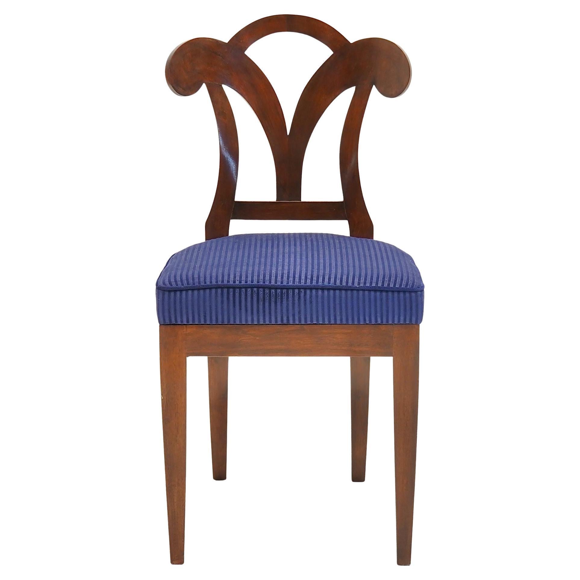 Eclettica. Collezione di sedie Biedermeier. Modello Johanna-Sophie, finitura noce