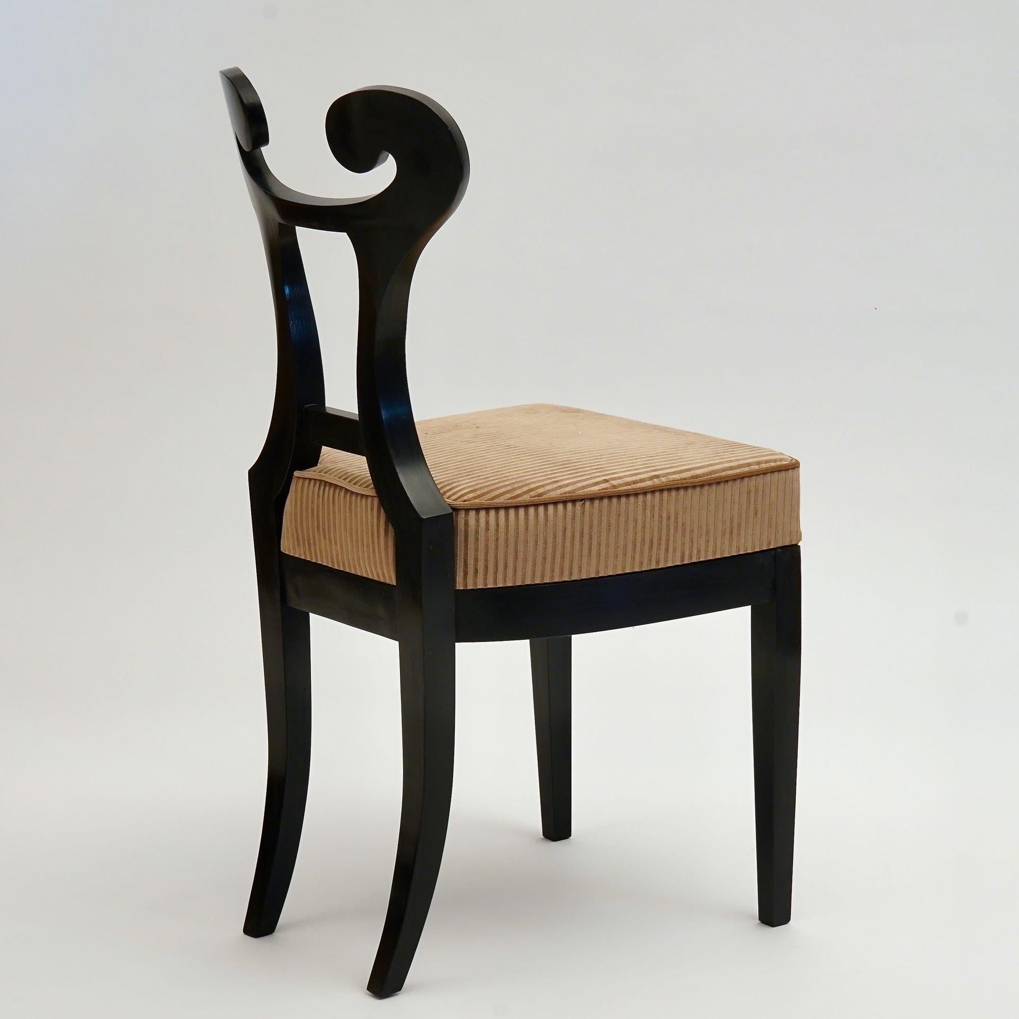 Eclectica. Biedermeier Chair Collection. Model No. Otto-Karl, Ebonisierte Ausführung (21. Jahrhundert und zeitgenössisch) im Angebot