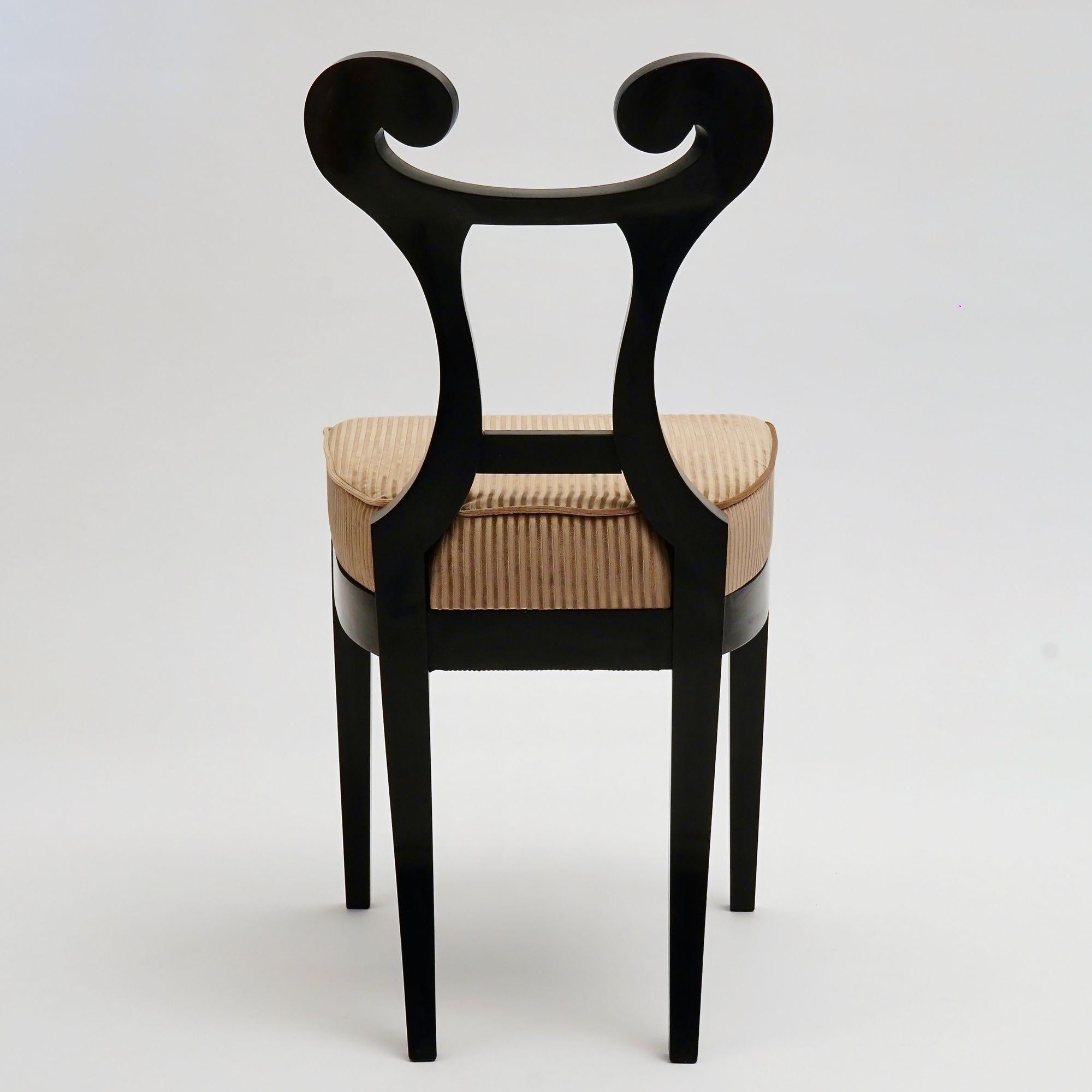 Eclectica. Biedermeier Chair Collection. Model No. Otto-Karl, Ebonisierte Ausführung im Angebot 1