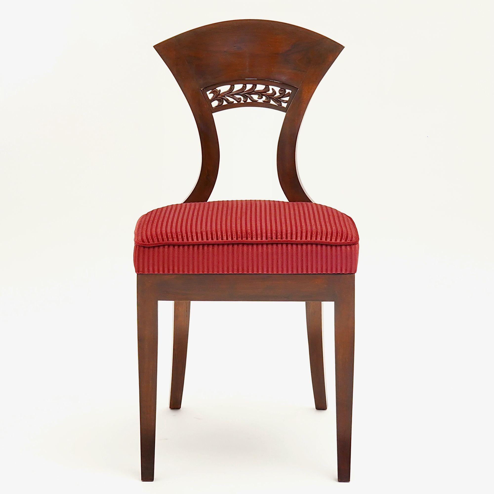 Eclectica, set of 8 Walnut Biedermeier dining Chairs each in different style For Sale 13