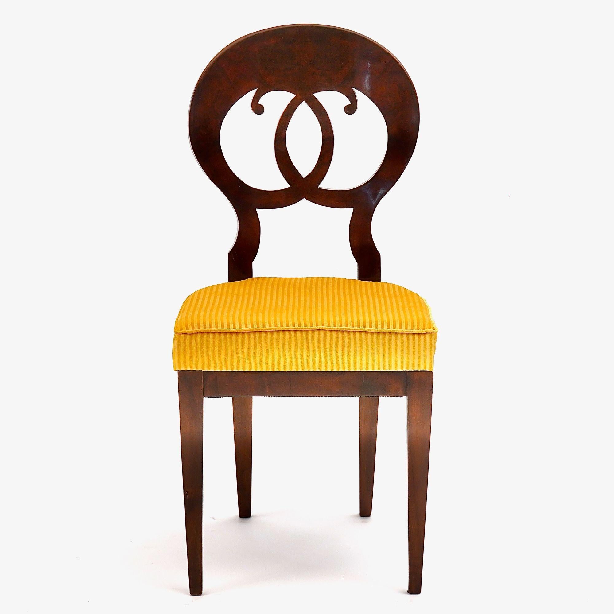 Eclectica, set of 8 Walnut Biedermeier dining Chairs each in different style For Sale 1