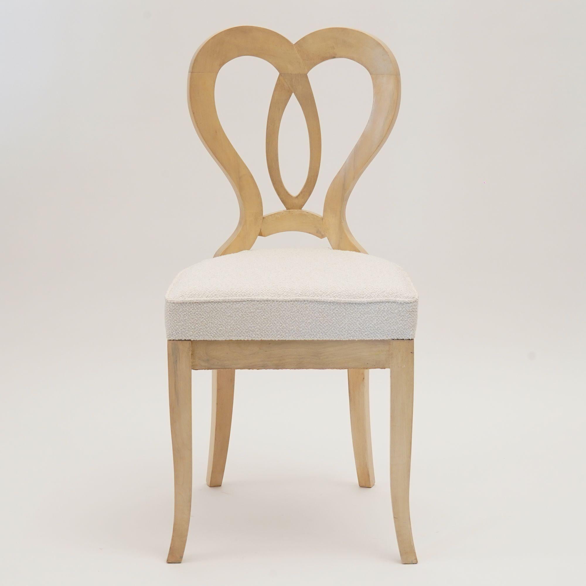 Ecléctica, juego de 8 Sillas de comedor Biedermeier blancas cada una en estilo diferente en venta 5
